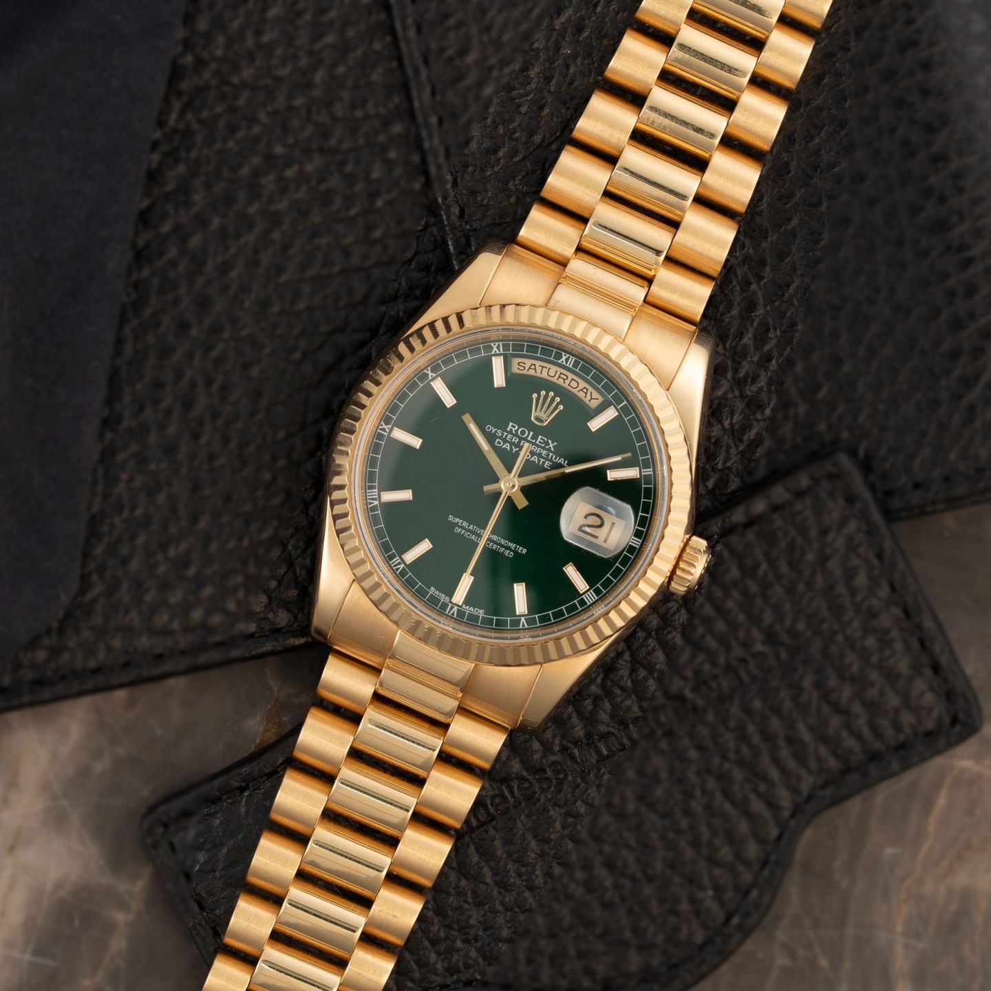 Rolex Day-Date 36 118238 (2001) - Black dial 36 mm Yellow Gold case (3/8)