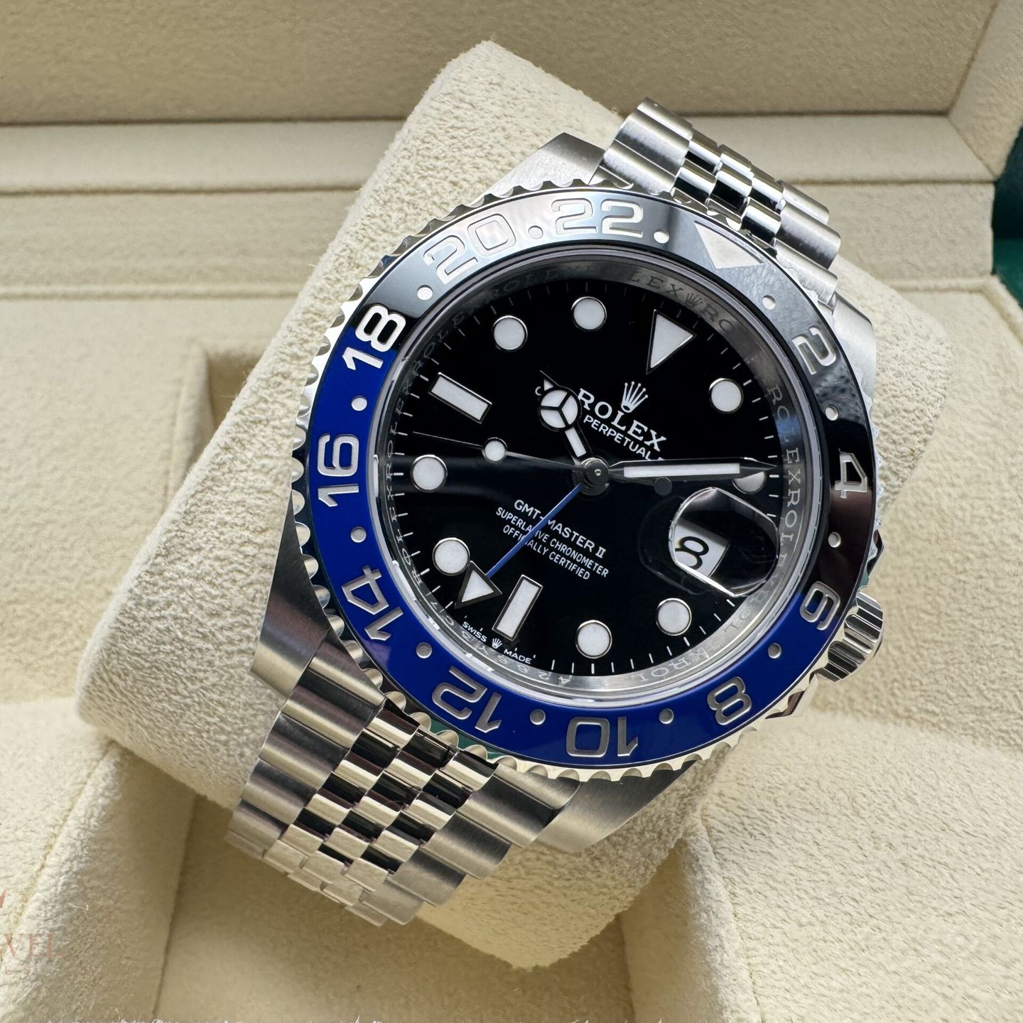 Rolex GMT-Master II 126710BLNR (2024) - Black dial 40 mm Steel case (3/8)