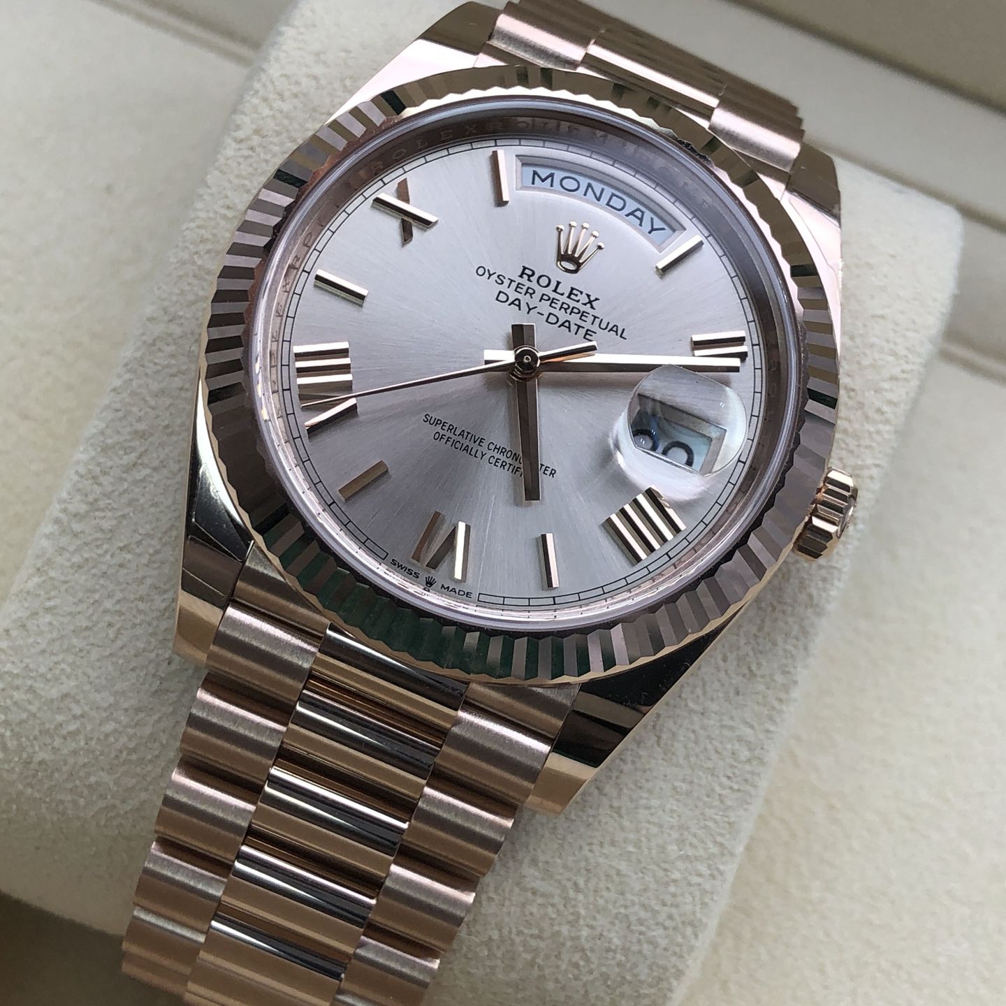 Rolex Day-Date 40 228235 (Onbekend (willekeurig serienummer)) - Roze wijzerplaat 40mm Roségoud (3/8)