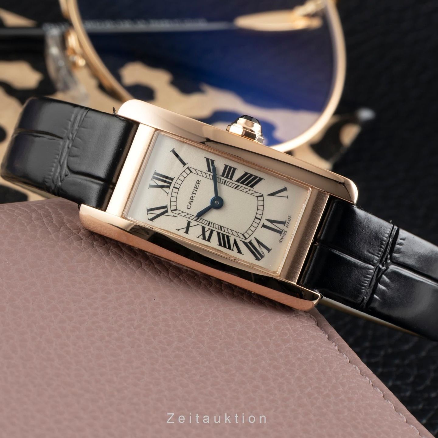 Cartier Tank Américaine W2607456 - (2/8)