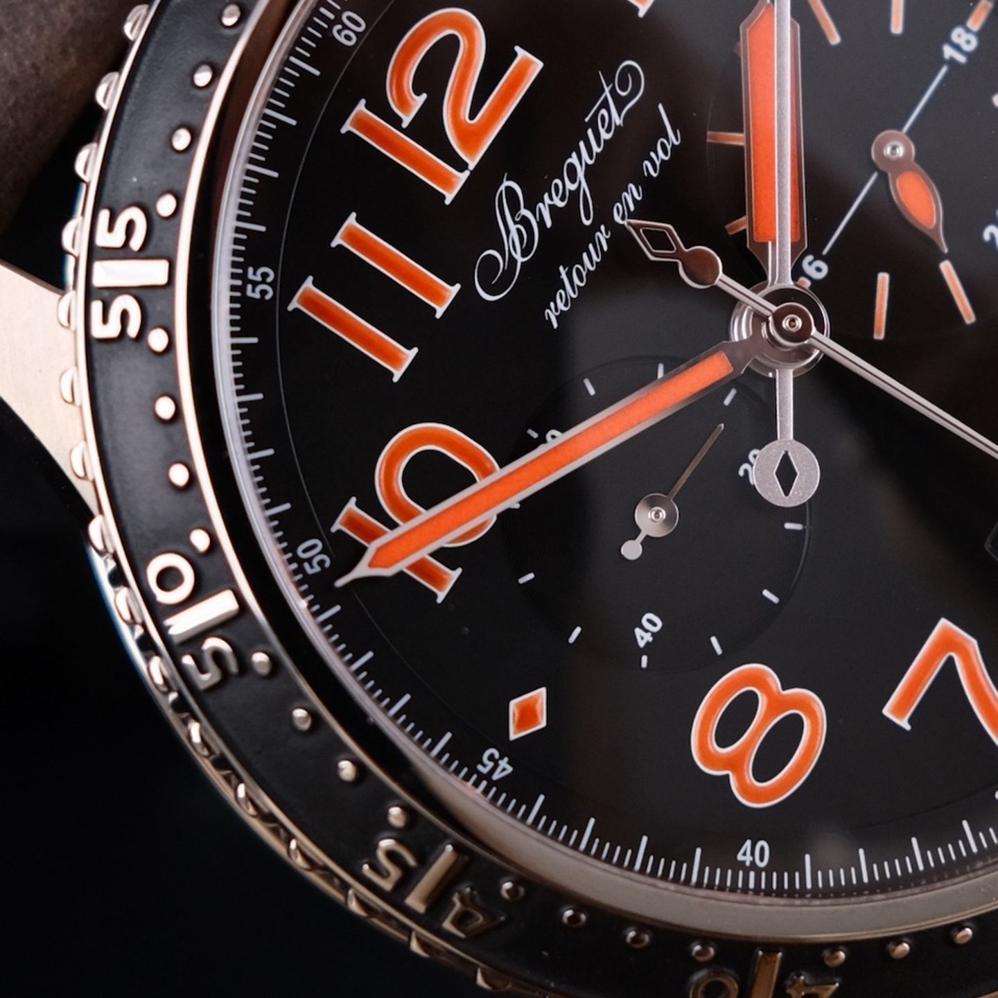 Breguet Type XX - XXI - XXII 3815TI/HO/3ZU (2022) - Black dial 42 mm Titanium case (3/8)