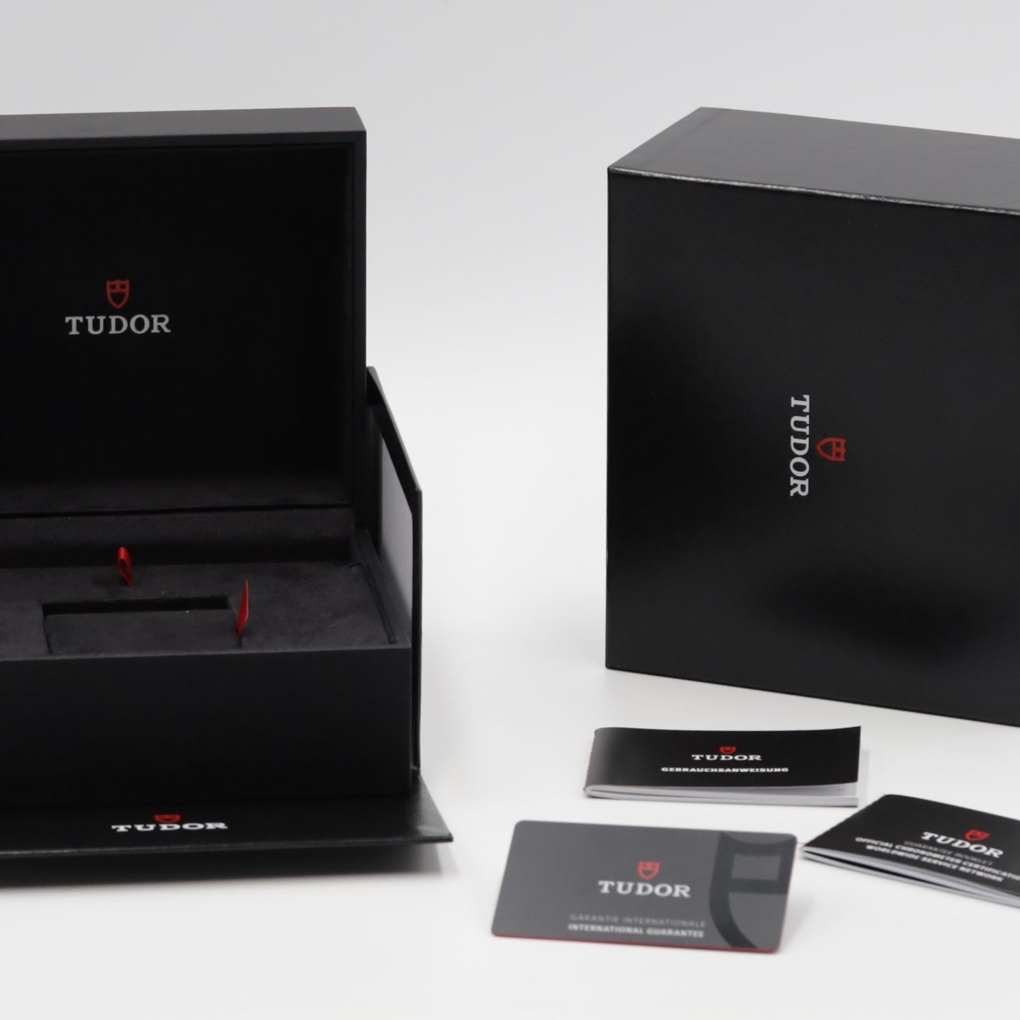 Tudor Black Bay 79230N (Unknown (random serial)) - Black dial 41 mm Steel case (8/8)