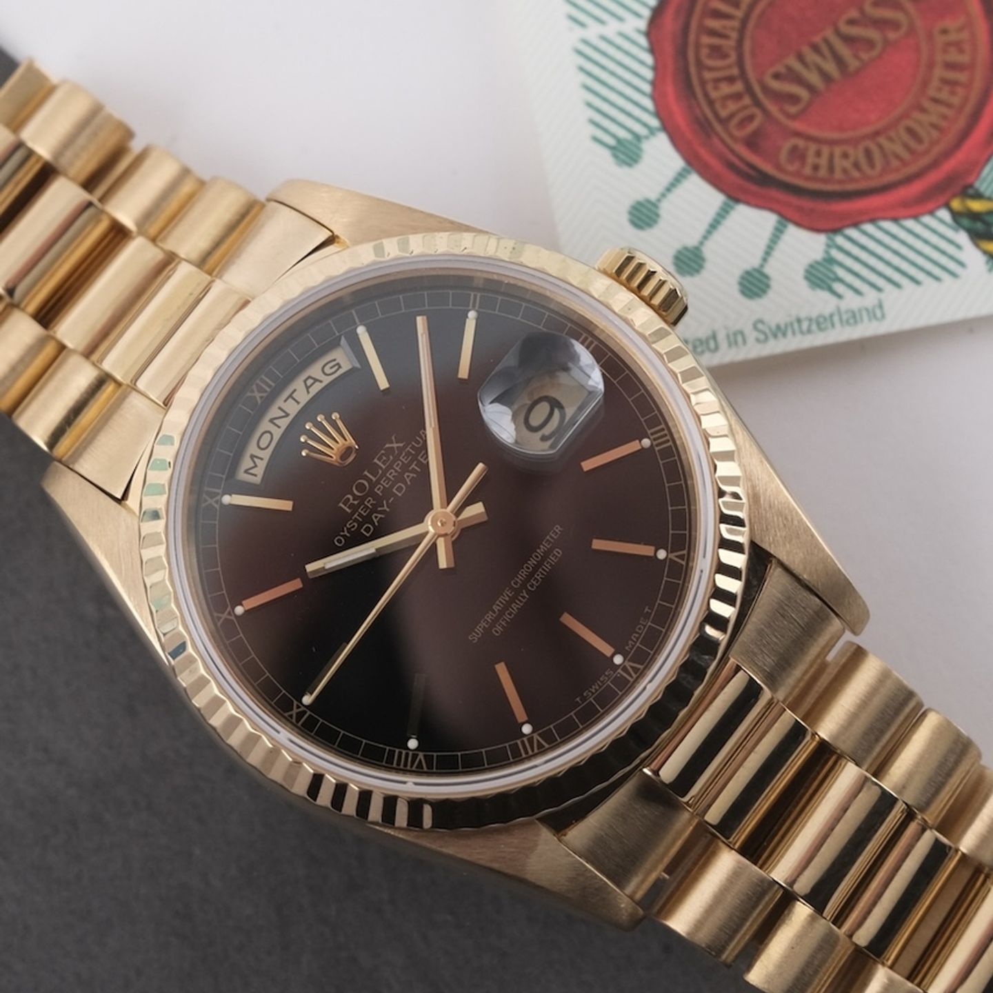 Rolex Day-Date 36 18238 (1997) - Black dial 36 mm Yellow Gold case (3/8)
