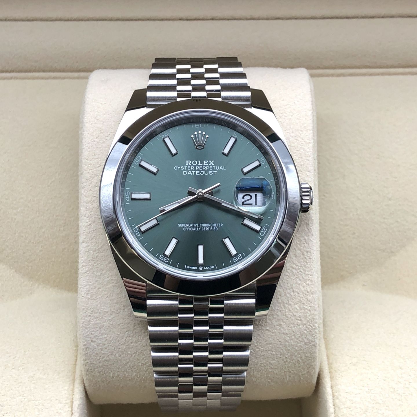 Rolex Datejust 41 126300 (Unknown (random serial)) - Green dial 41 mm Steel case (2/8)