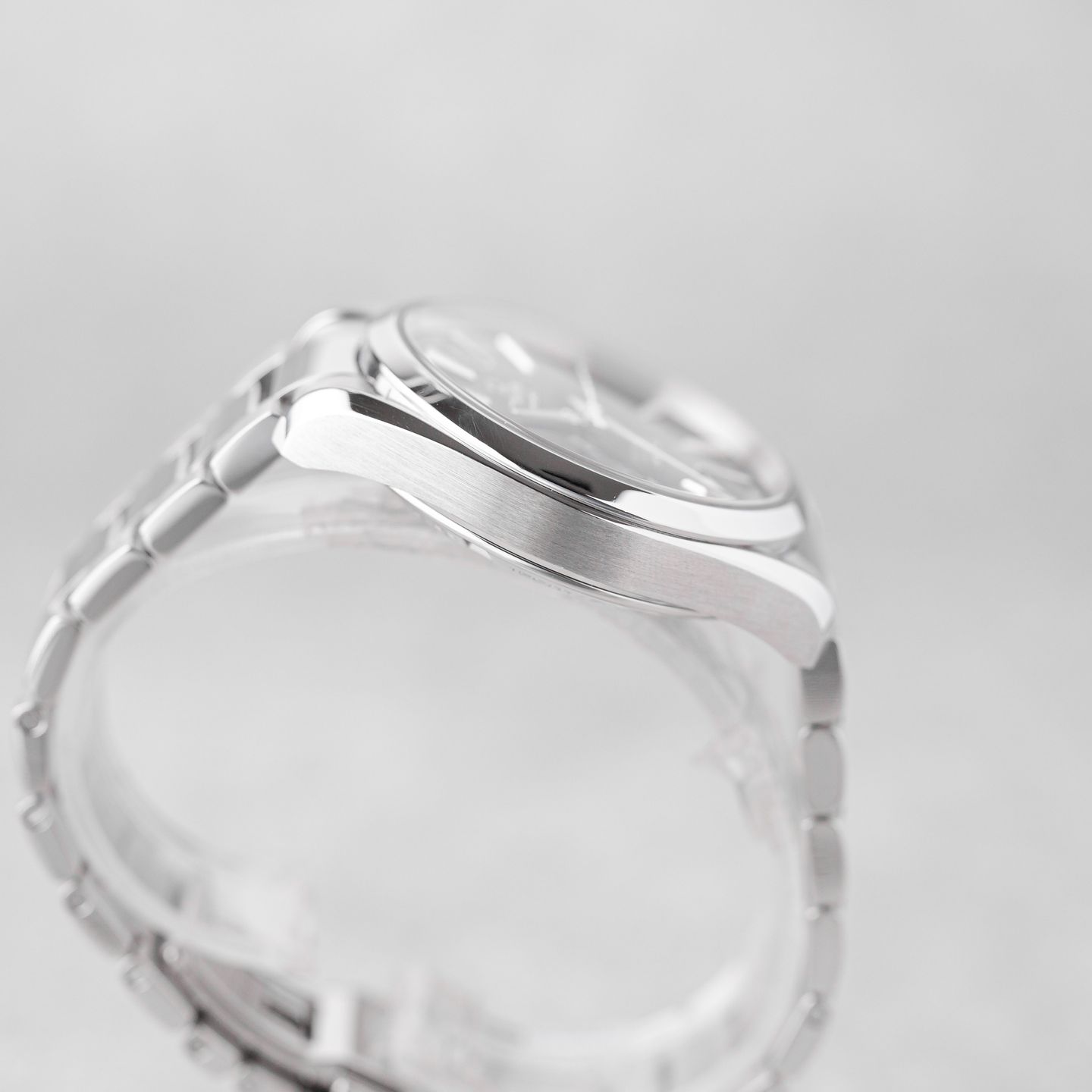 Omega Seamaster Diver 300 M 210.90.42.20.01.001 - (4/8)