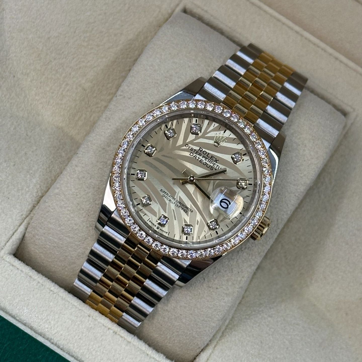 Rolex Datejust 36 126283RBR (2023) - Goud wijzerplaat 36mm Staal (8/8)