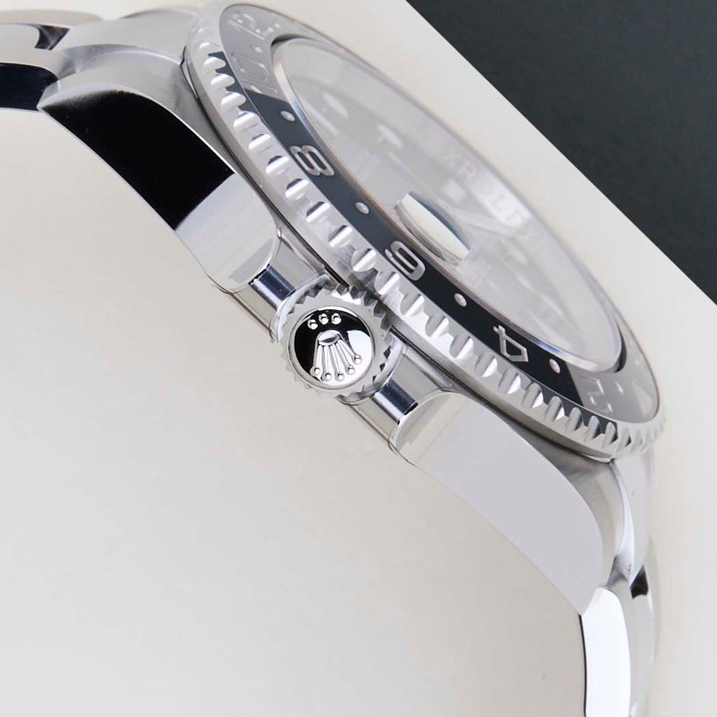 Rolex GMT-Master II 126710GRNR (2025) - Black dial 40 mm Steel case (8/8)