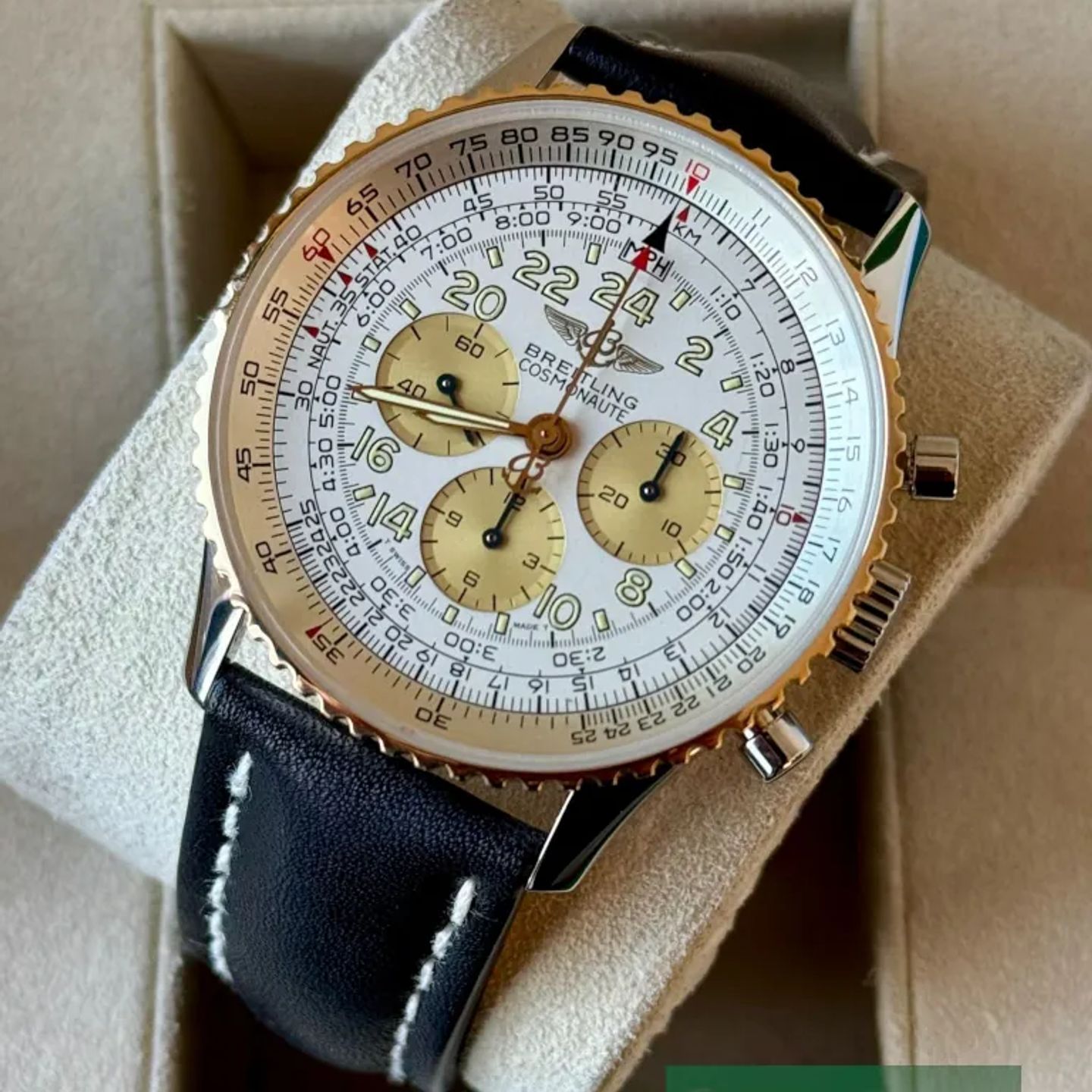 Breitling Navitimer Cosmonaute D12022 - (3/8)