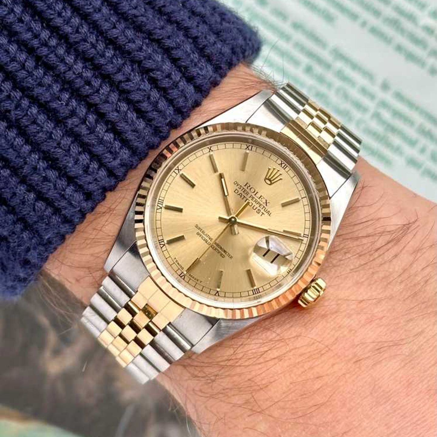 Rolex Datejust 36 16233 (1997) - Gold dial 36 mm Gold/Steel case (2/8)