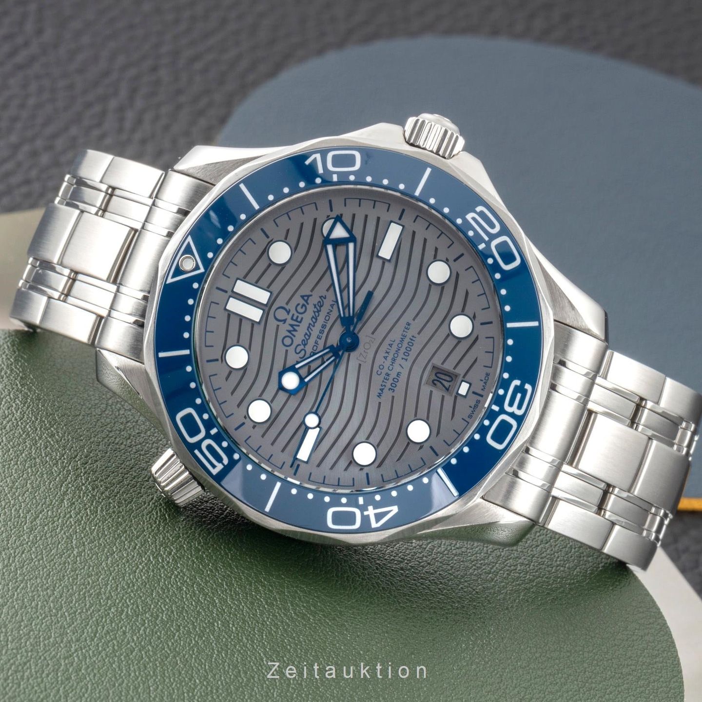 Omega Seamaster Diver 300 M 210.30.42.20.06.001 - (2/8)