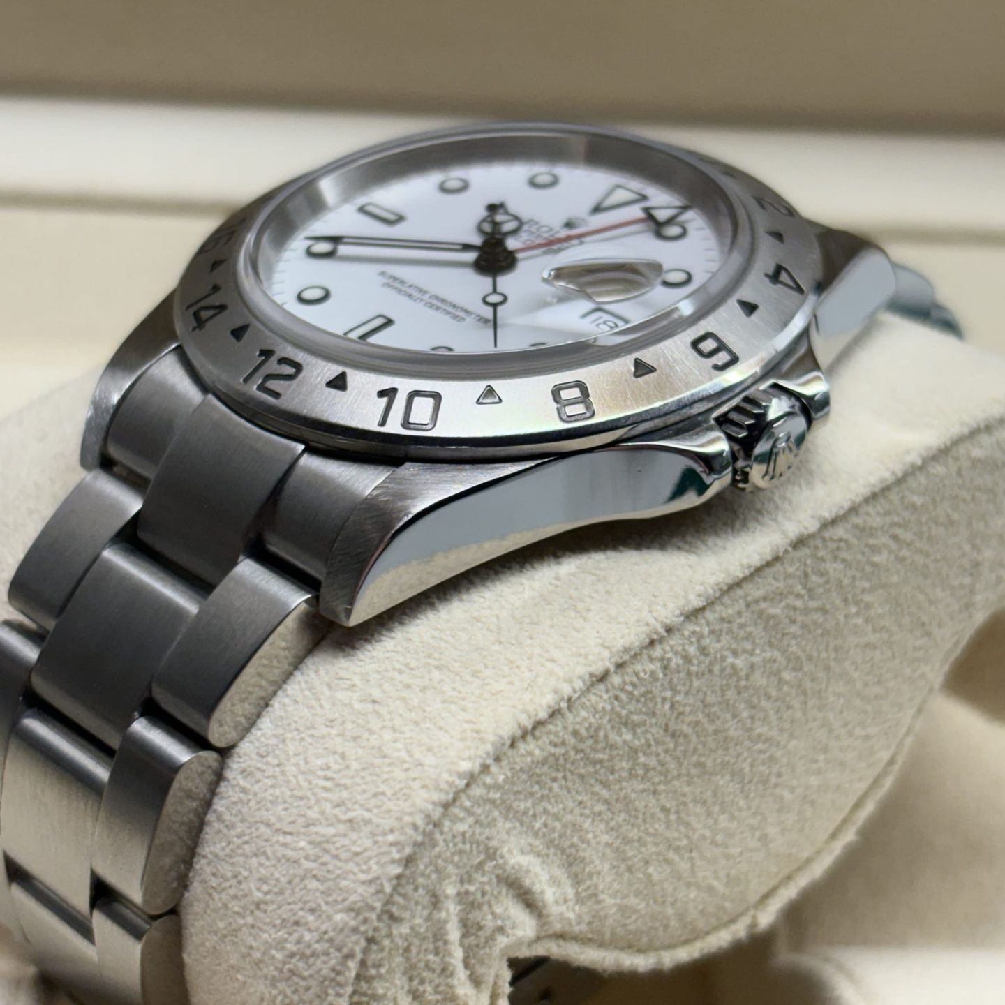 Rolex Explorer II 16570 - (3/8)
