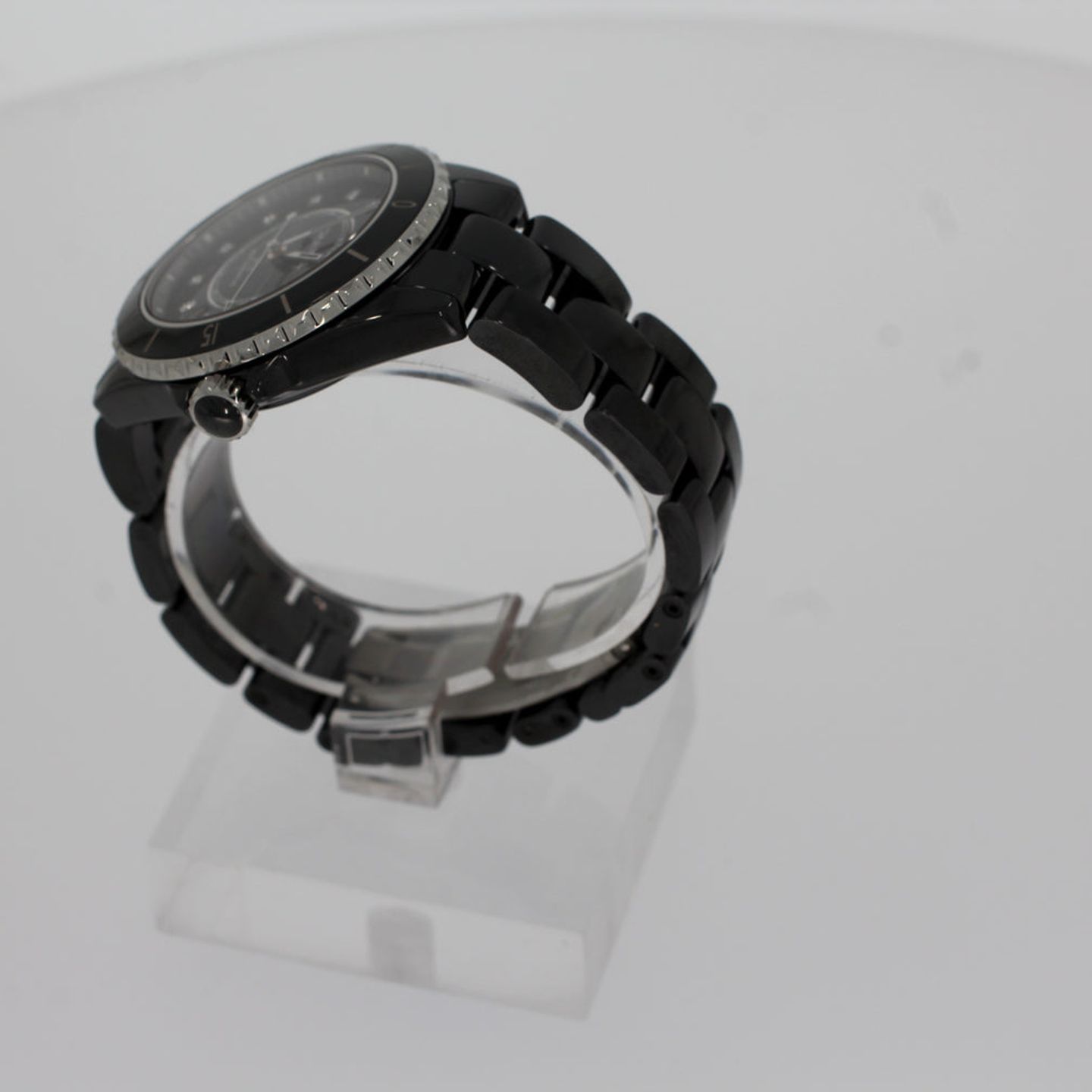 Chanel J12 H5702 (2024) - Black dial 38 mm Ceramic case (4/4)