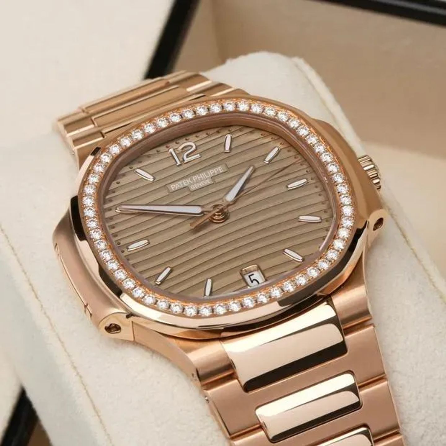 Patek Philippe Nautilus 7118/1200R-010 - (3/6)