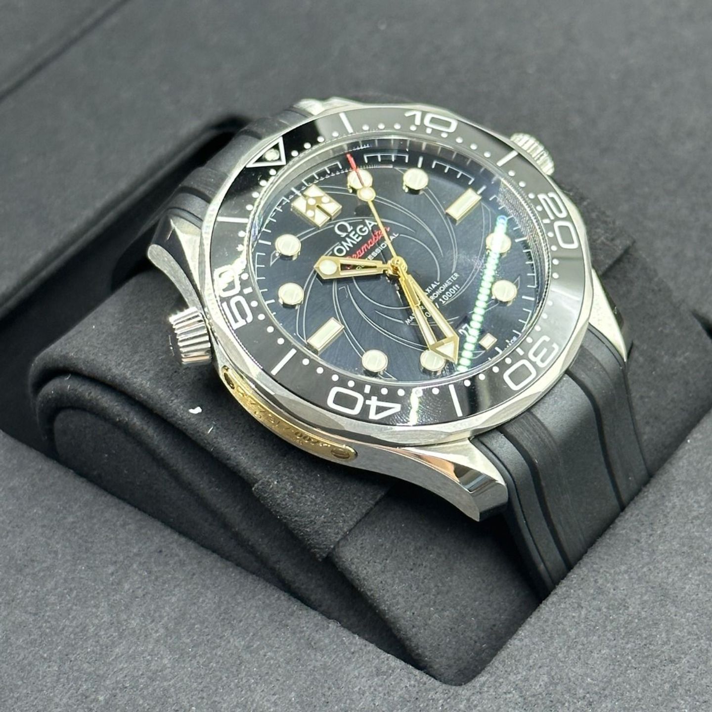 Omega Seamaster Diver 300 M 210.22.42.20.01.004 - (4/8)