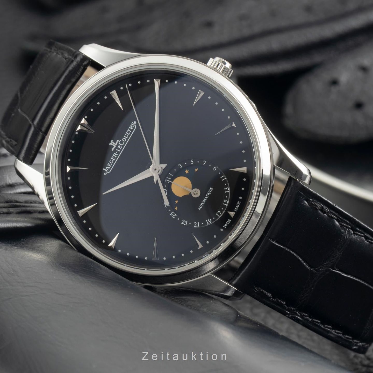 Jaeger-LeCoultre Master Ultra Thin Moon Q1368470 - (2/8)