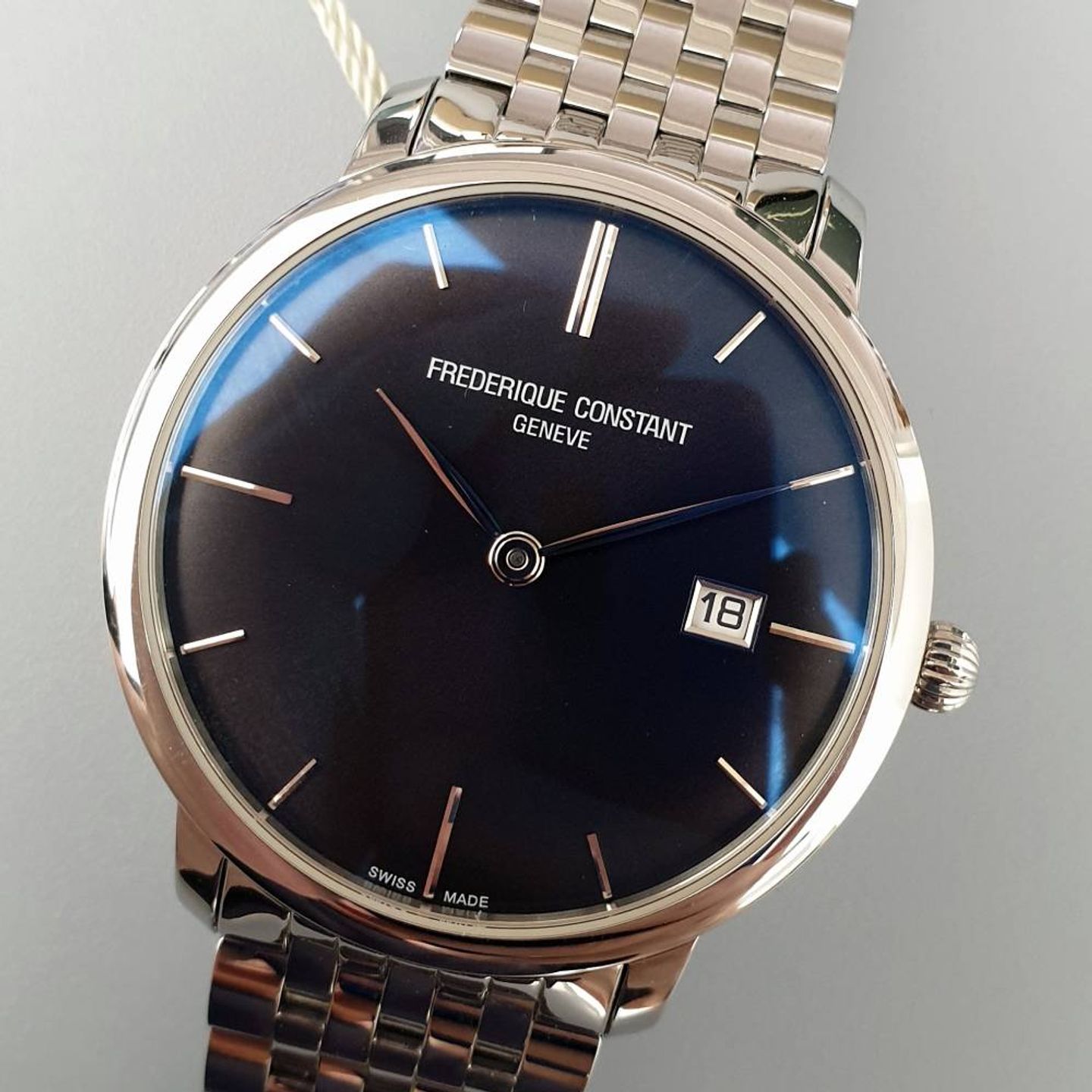 Frederique Constant Slimline Automatic FC-306G4S6B (2025) - Zwart wijzerplaat 40mm Staal (2/8)