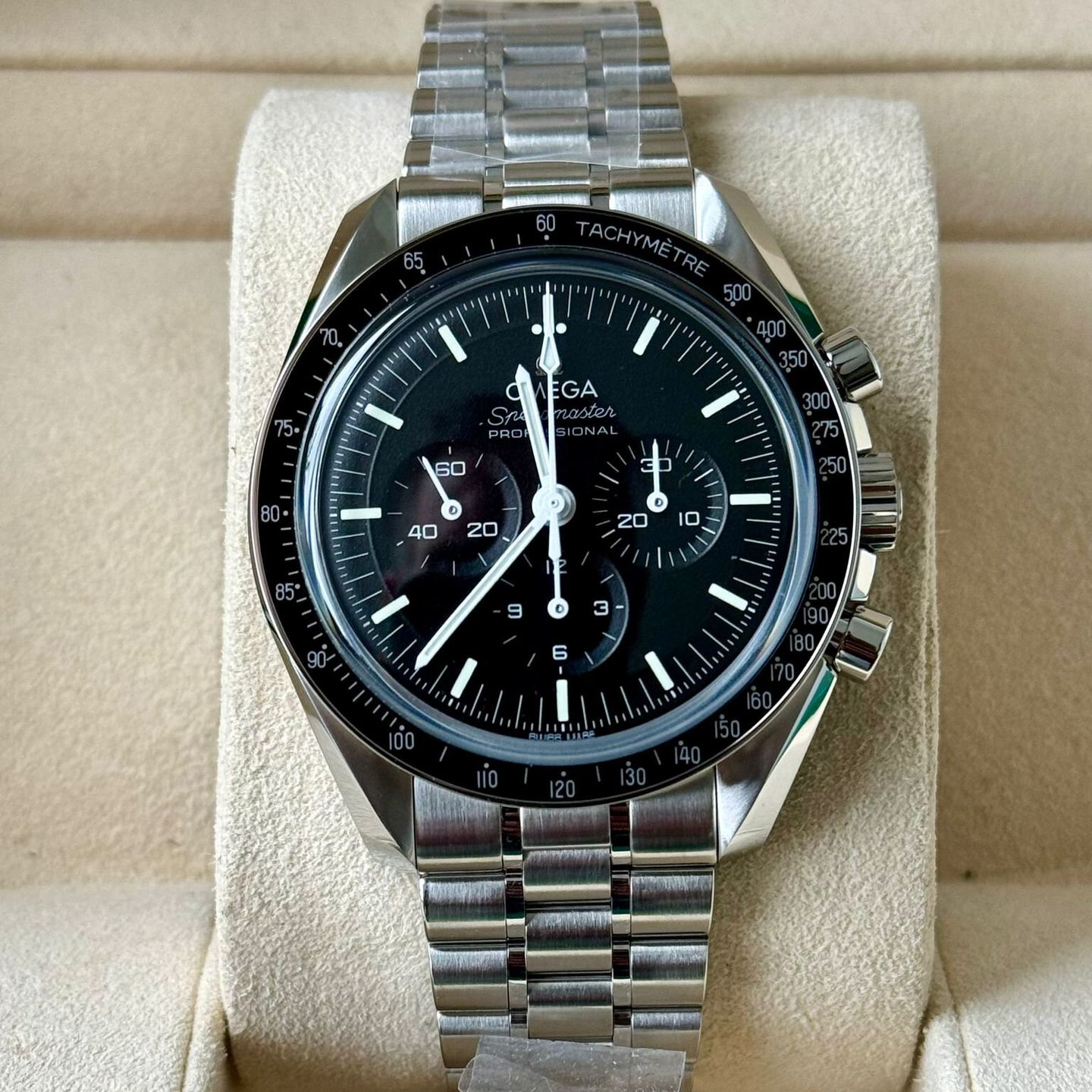 Omega Speedmaster Professional Moonwatch 310.30.42.50.01.002 (2024) - Zwart wijzerplaat 42mm Staal (2/7)