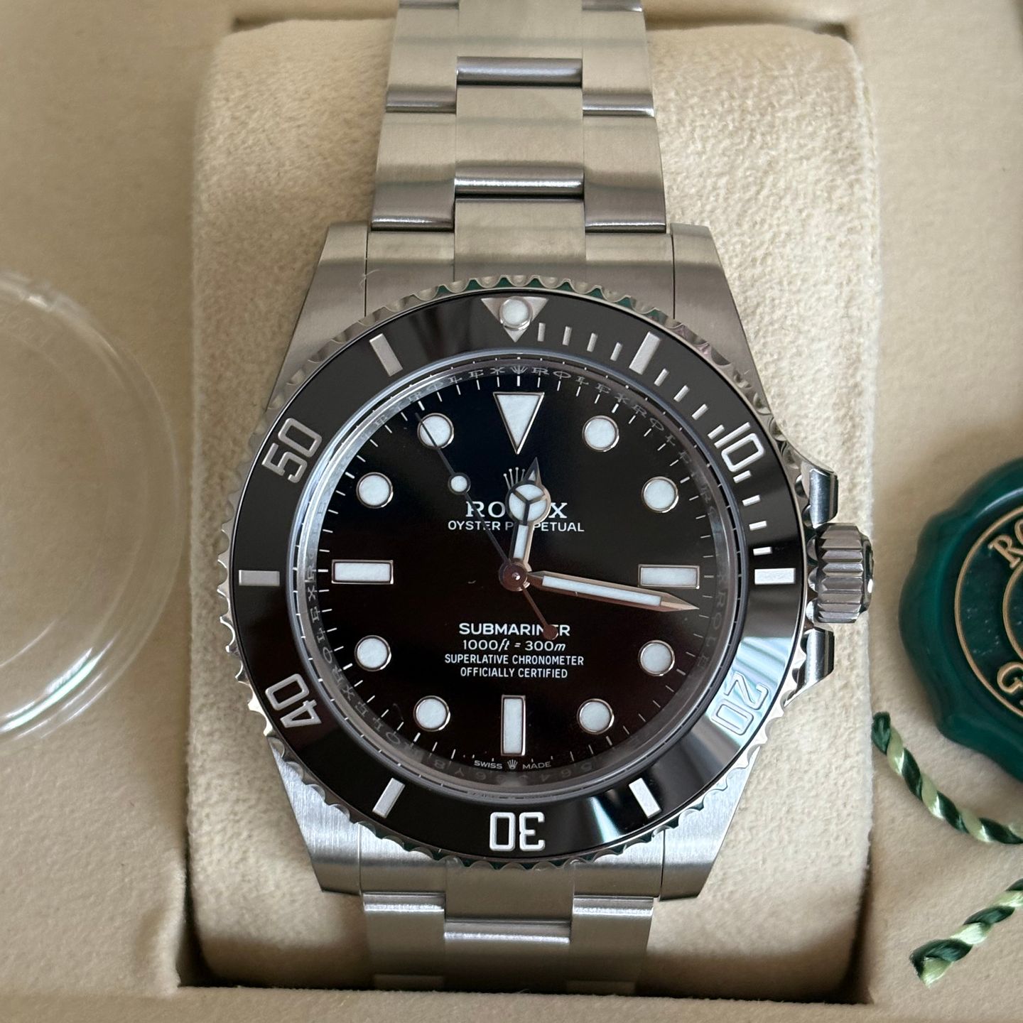 Rolex Submariner No Date 124060 (2025) - Black dial 41 mm Steel case (1/4)