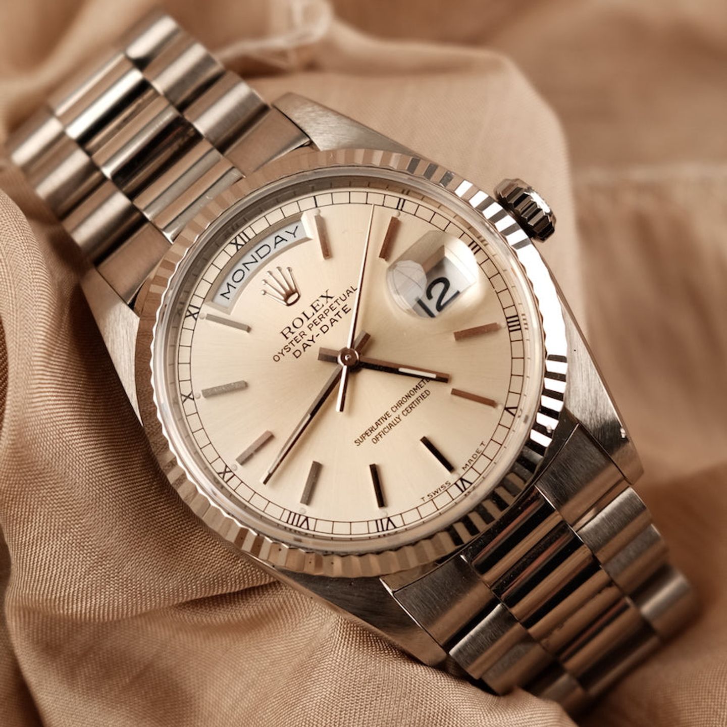 Rolex Day-Date 36 18239 (1995) - Zilver wijzerplaat 36mm Witgoud (1/8)