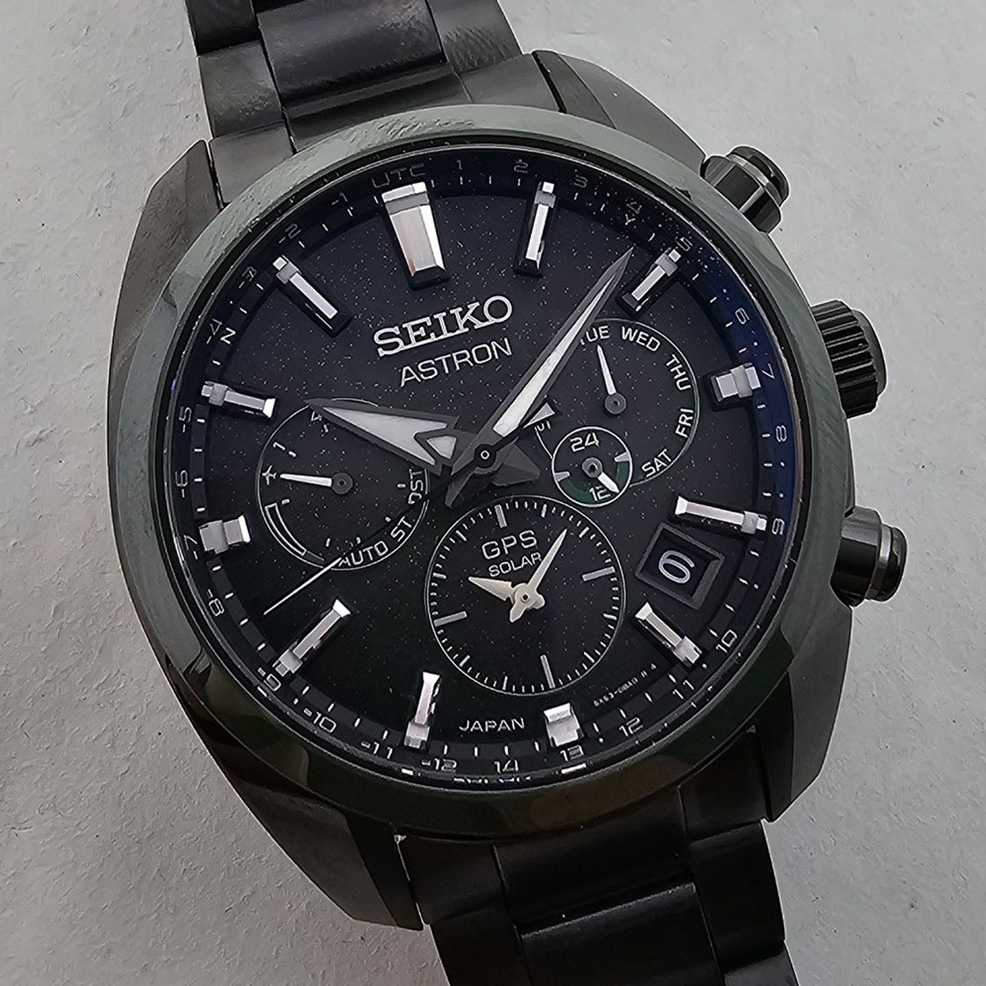 Seiko Astron SSH079J1 (2025) - Green dial 43 mm Steel case (2/8)