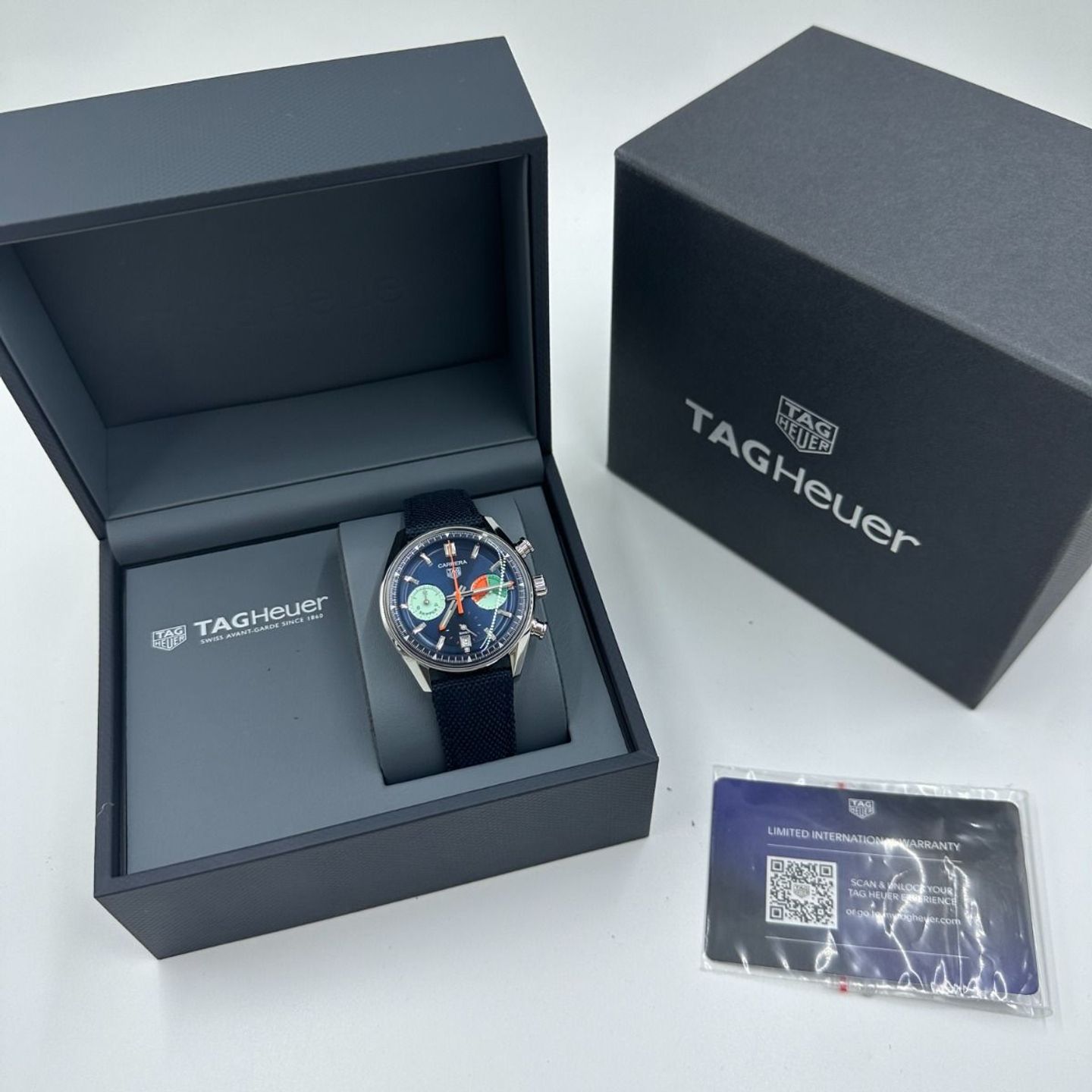 TAG Heuer Carrera CBS2213.FN6002 (2024) - Blauw wijzerplaat 39mm Staal (2/8)