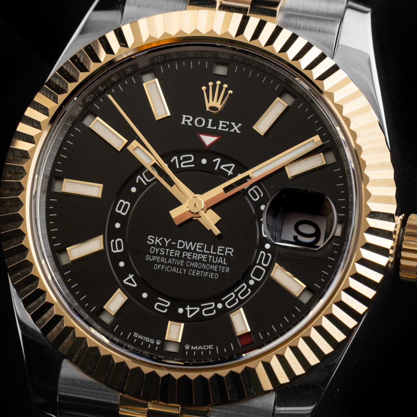 Rolex Sky-Dweller 336933 (2025) - 42mm Goud/Staal (3/8)