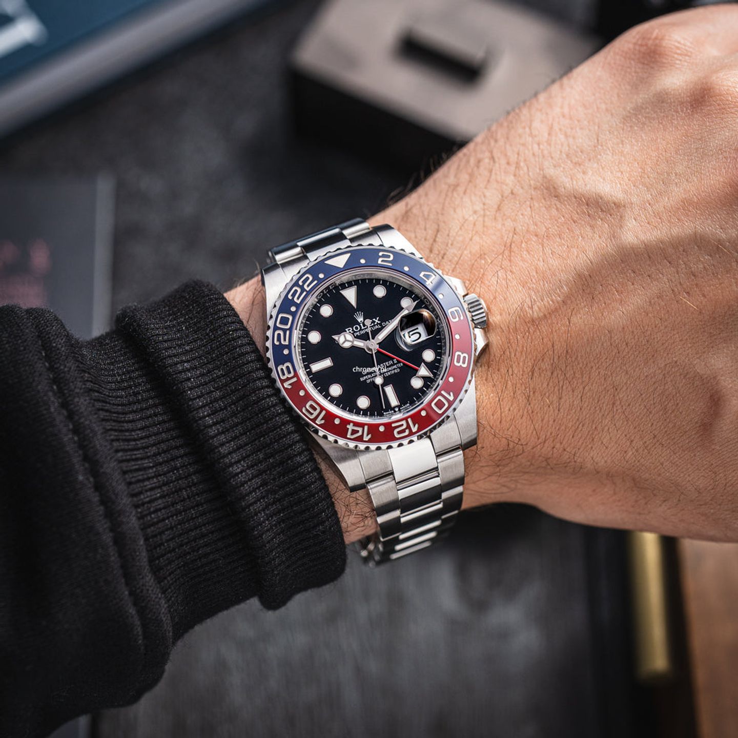 Rolex GMT-Master II 126710BLRO (2025) - Black dial 40 mm Steel case (5/8)