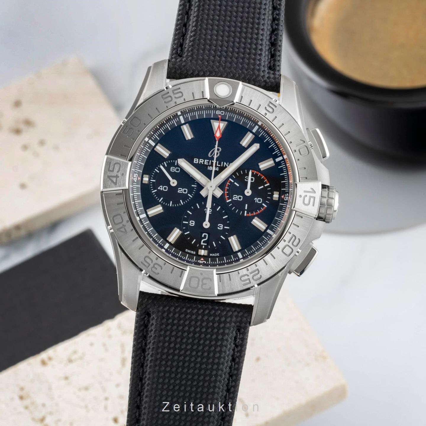 Breitling Super Avenger EB0148101B1X1 (Unknown (random serial)) - Black dial 46 mm Titanium case (1/8)
