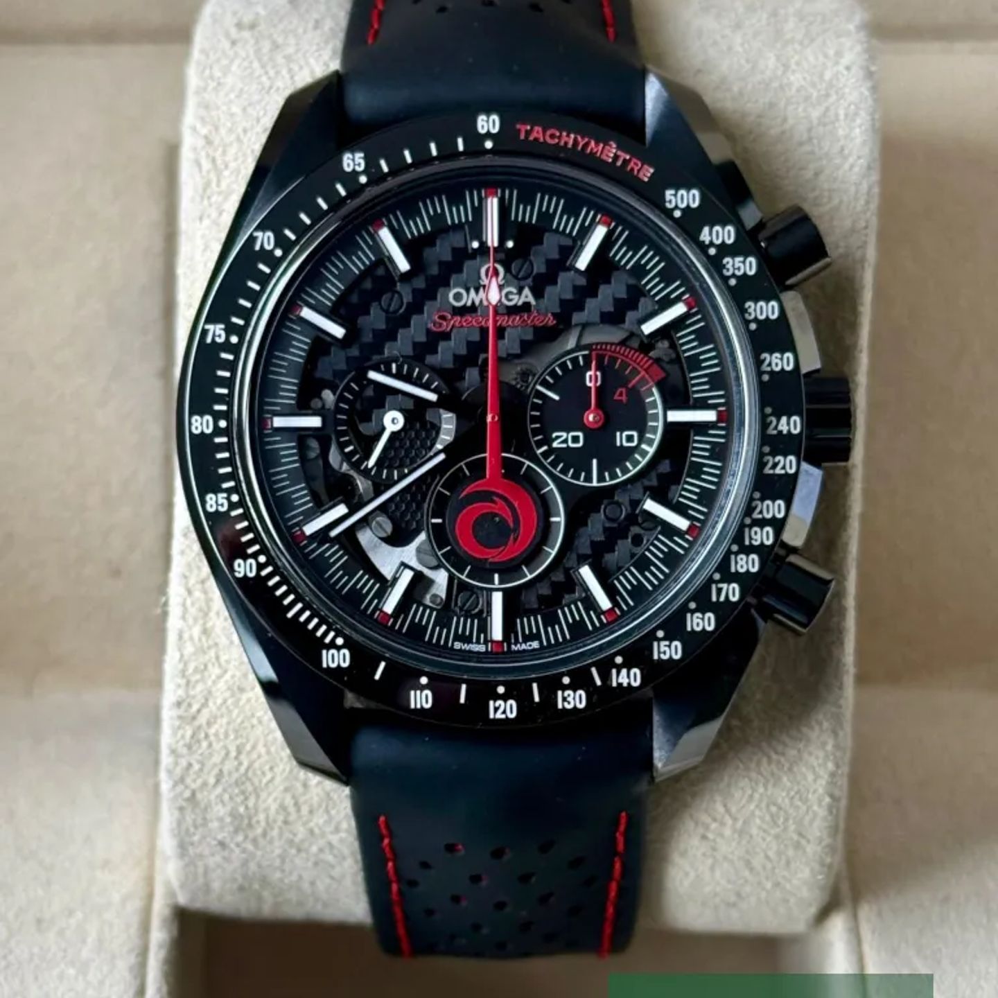 Omega Speedmaster Professional Moonwatch 311.92.44.30.01.002 (2022) - Black dial 44 mm Ceramic case (2/7)