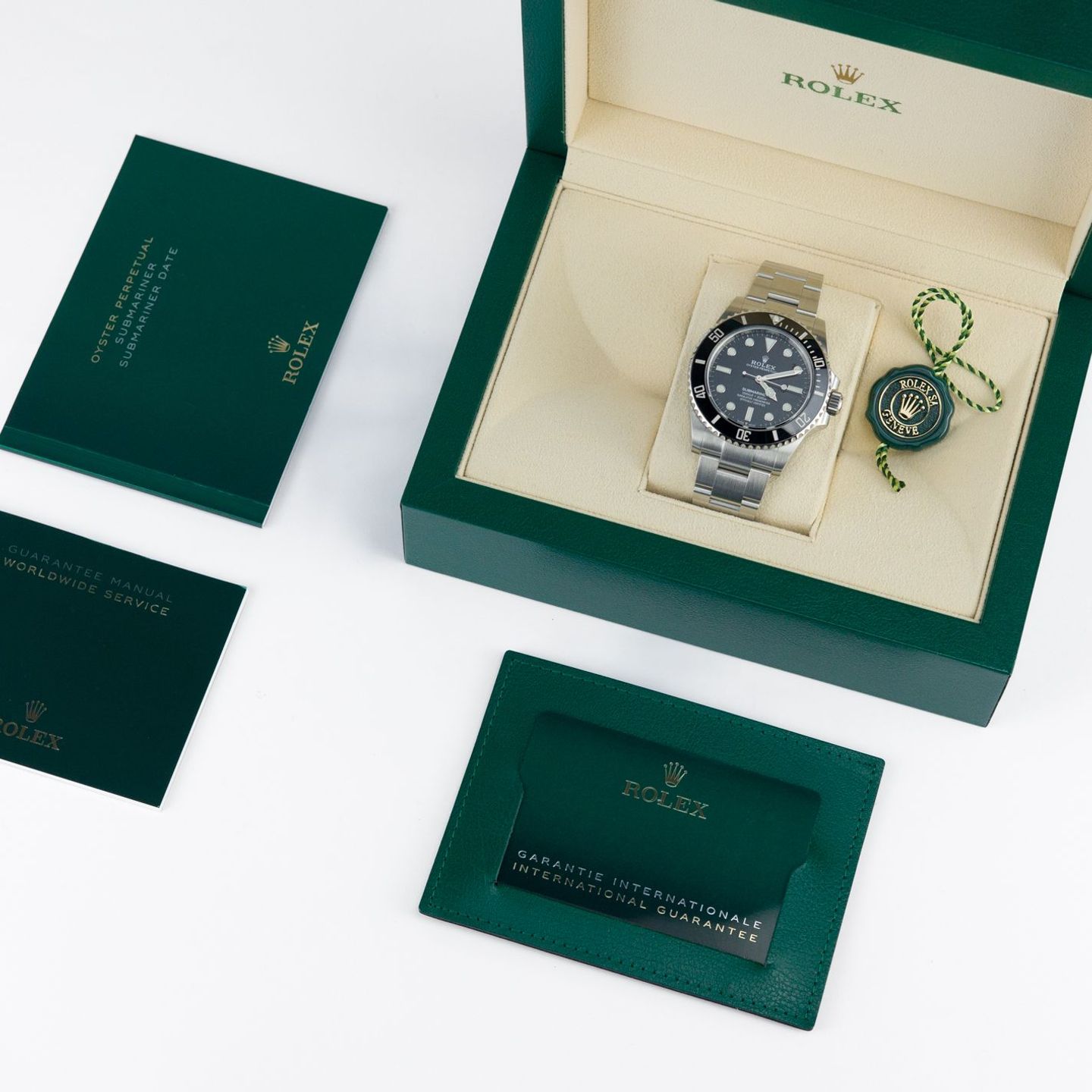 Rolex Submariner No Date 124060 (2023) - Zwart wijzerplaat 41mm Staal (2/6)