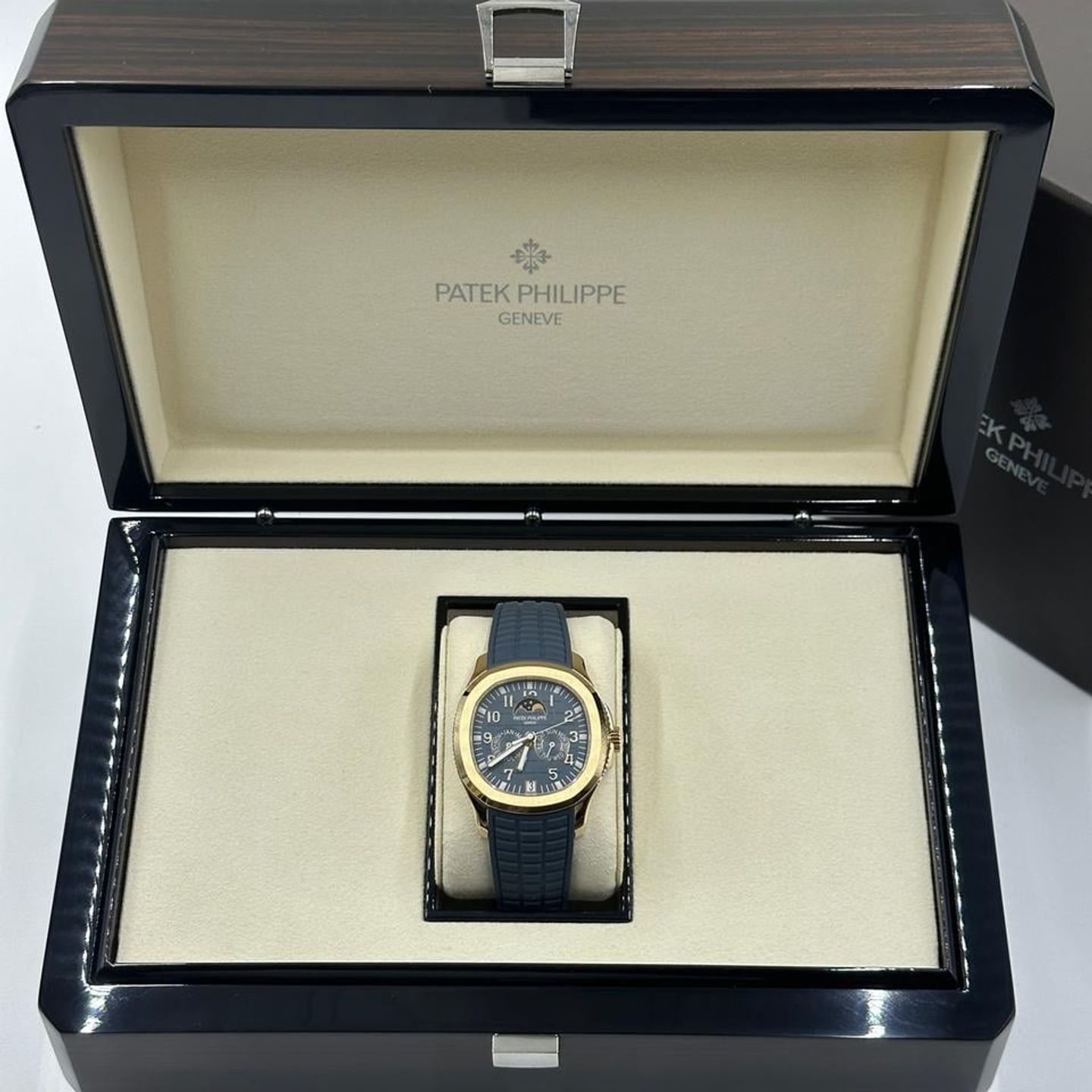Patek Philippe Aquanaut 5261R-001 - (3/10)