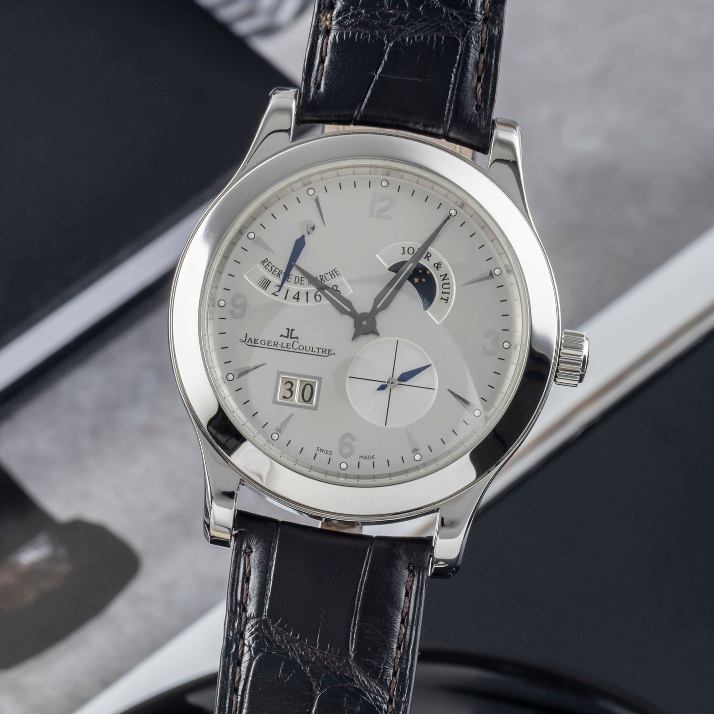 Jaeger-LeCoultre Master Eight Days Q1608420 (2012) - Silver dial 42 mm Steel case (3/8)