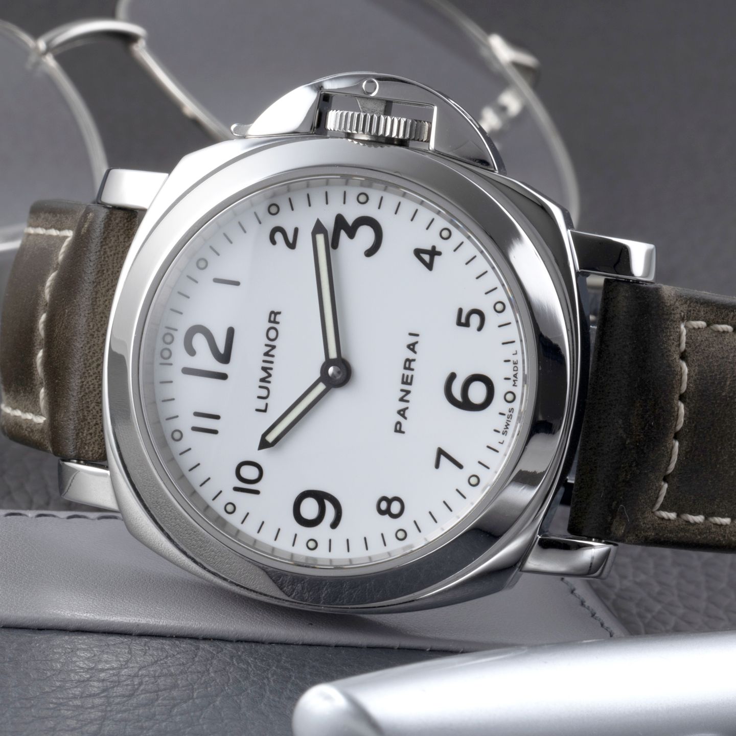 Panerai Luminor Base PAM00010 - (2/8)