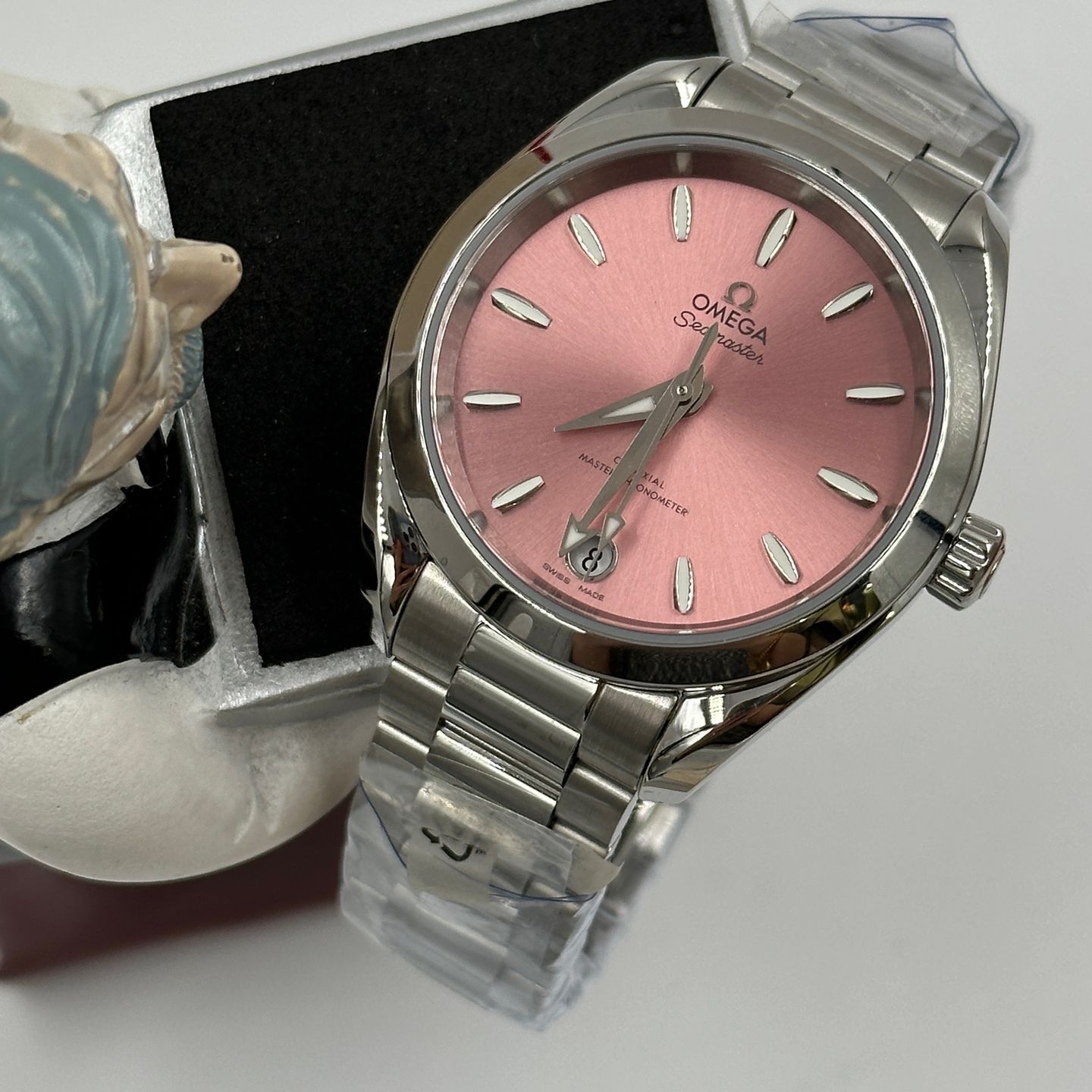 Omega Seamaster Aqua Terra 220.10.34.20.10.003 (2023) - Pink dial 34 mm Steel case (1/8)