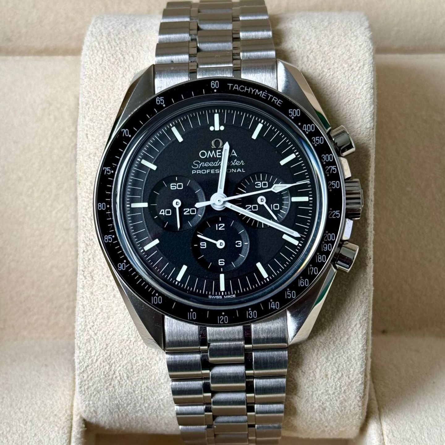 Omega Speedmaster Professional Moonwatch 310.30.42.50.01.002 (2022) - Black dial 42 mm Steel case (2/7)