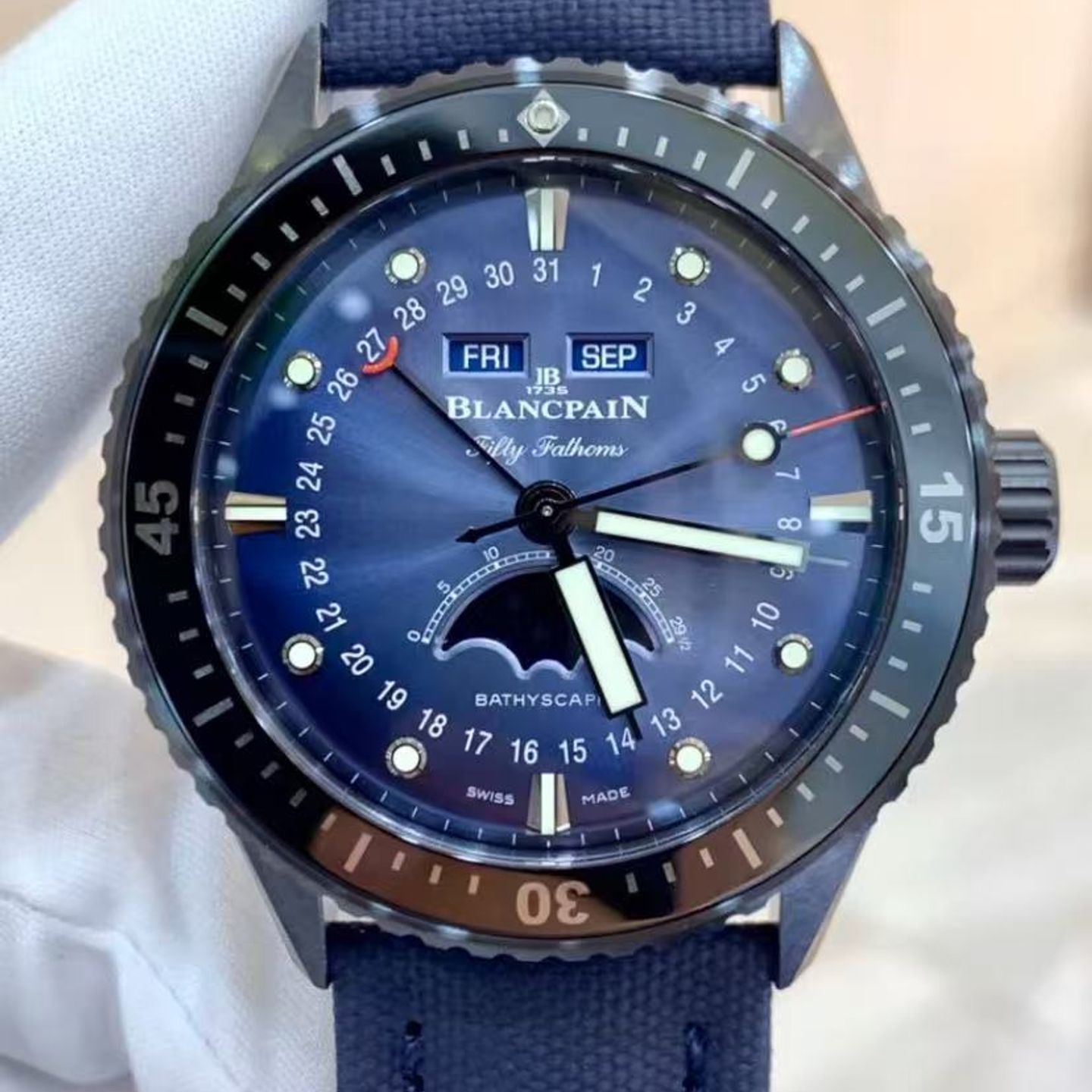 Blancpain Fifty Fathoms Bathyscaphe 5054-0140-O52A (2025) - Blue dial Unknown Ceramic case (1/3)