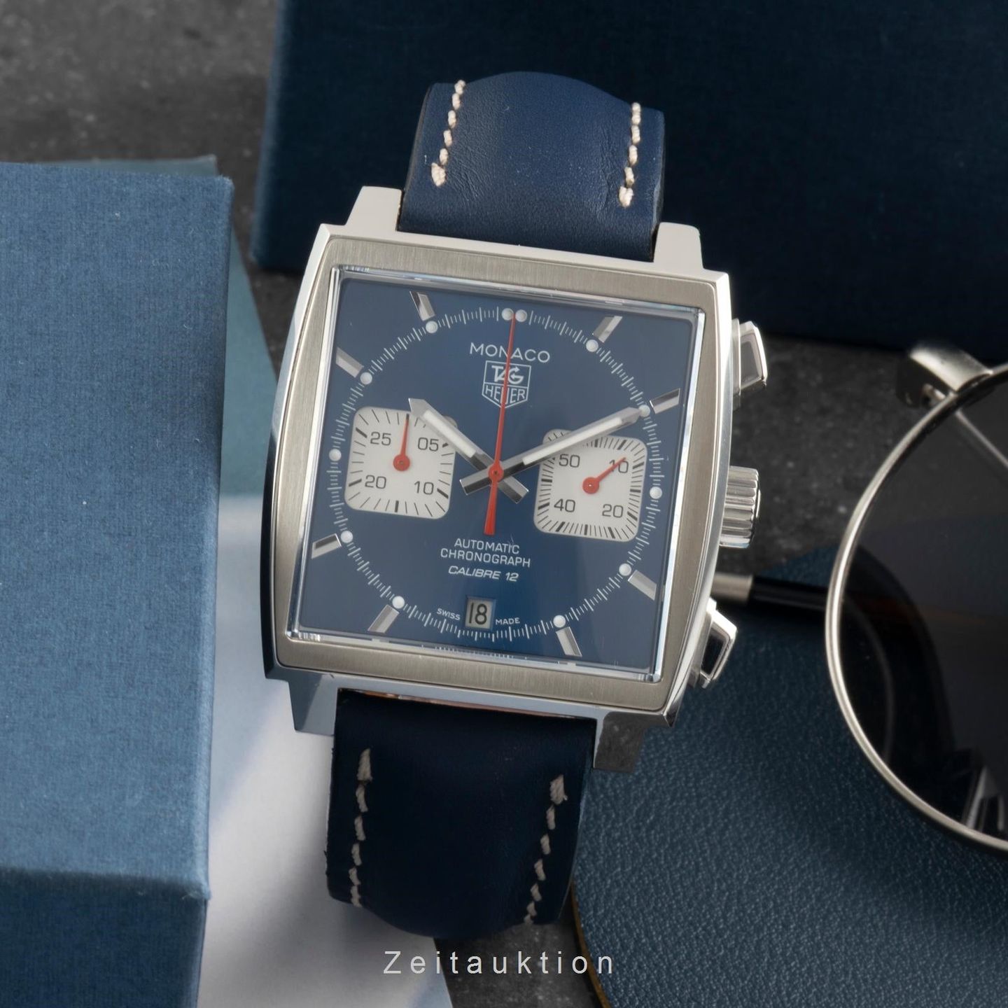 TAG Heuer Monaco Calibre 12 CAW2111 (2005) - Blue dial 39 mm Steel case (3/8)