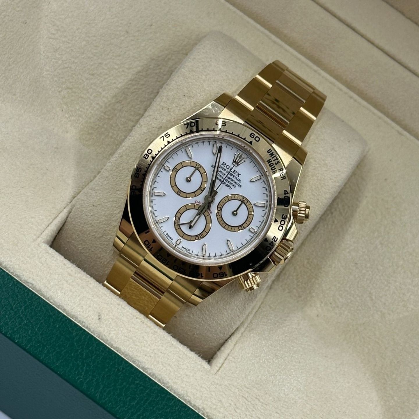 Rolex Daytona 126508 (2024) - Wit wijzerplaat 40mm Geelgoud (7/8)