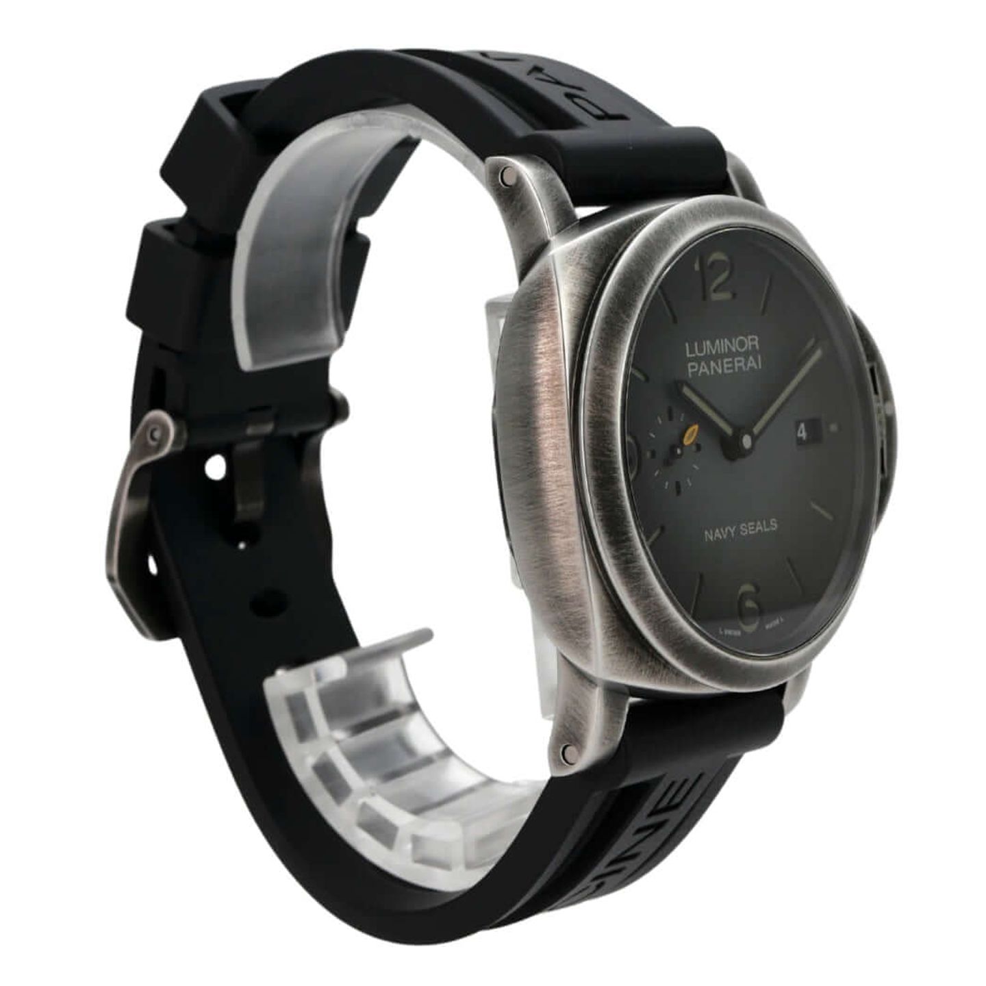 Panerai Luminor 1950 3 Days GMT Automatic PAM01441 (2025) - Black dial 44 mm Titanium case (4/8)