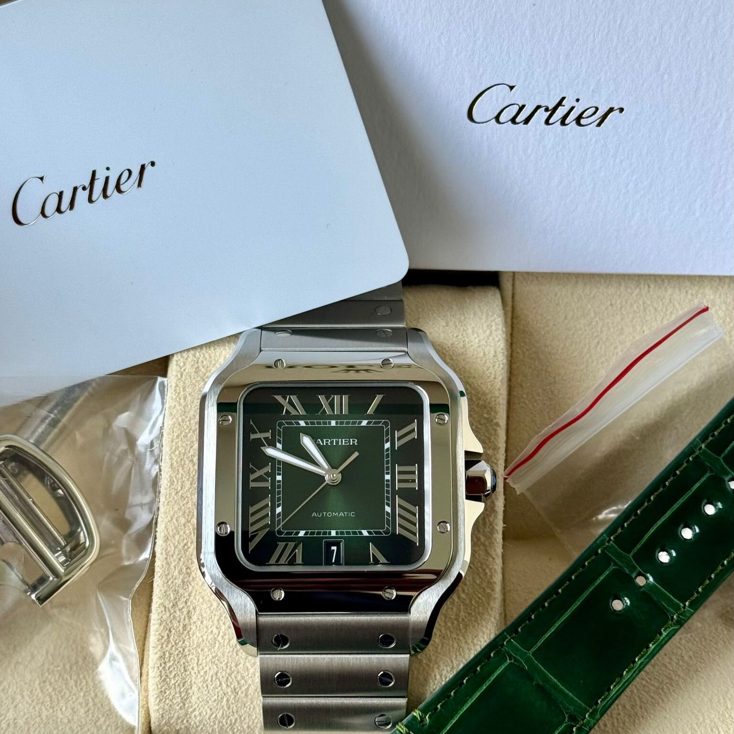 Cartier Santos WSSA0062 (2024) - Green dial 40 mm Steel case (7/7)