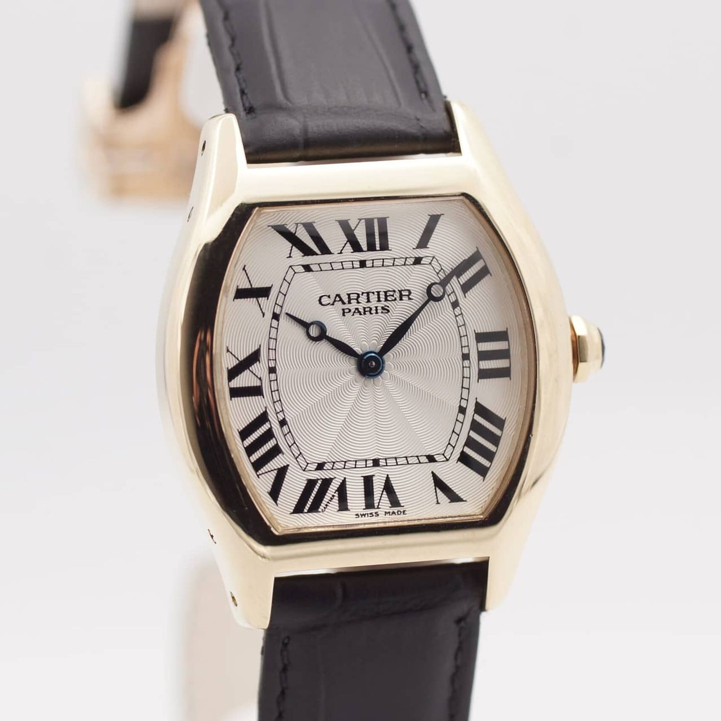 Cartier Tortue 2496C (2000) - Silver dial 34 mm Yellow Gold case (3/8)