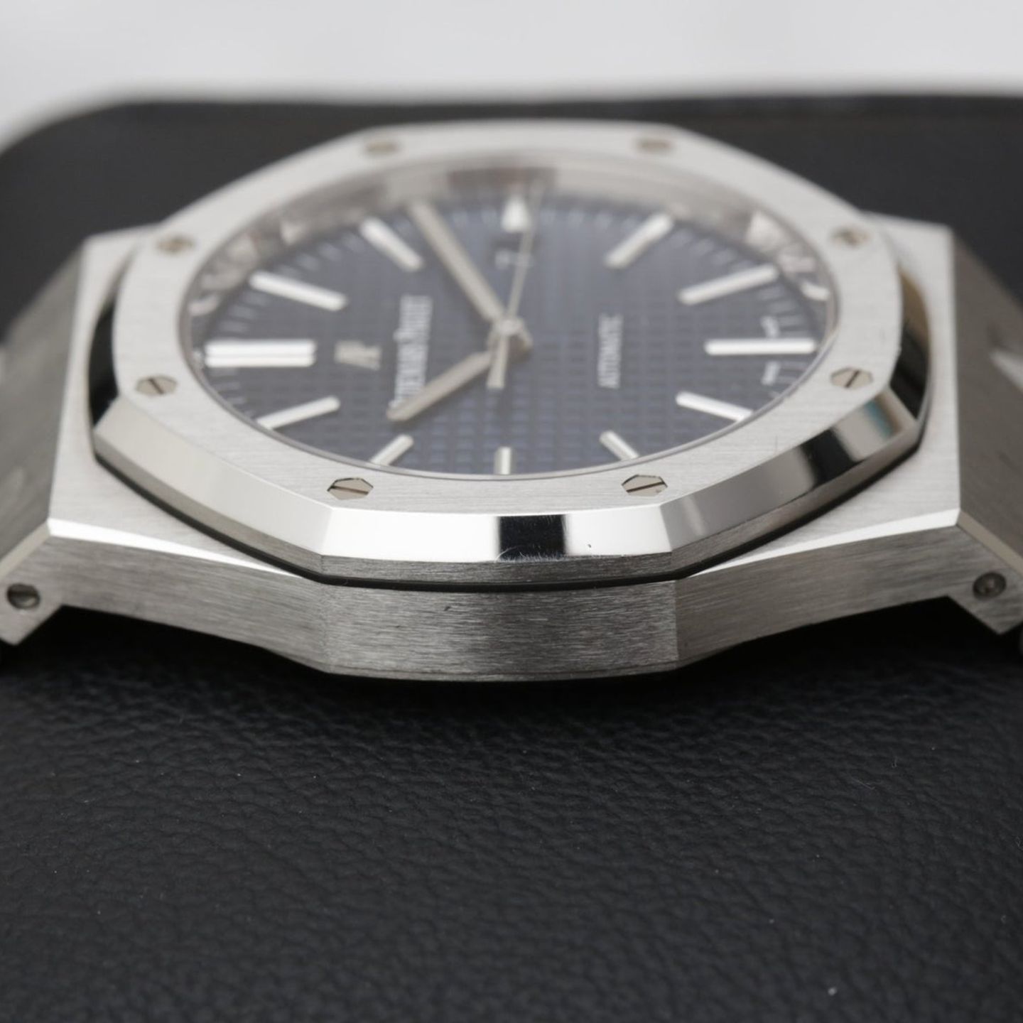 Audemars Piguet Royal Oak Selfwinding 15400ST.OO.1220ST.01 (2018) - Blue dial 41 mm Steel case (4/7)