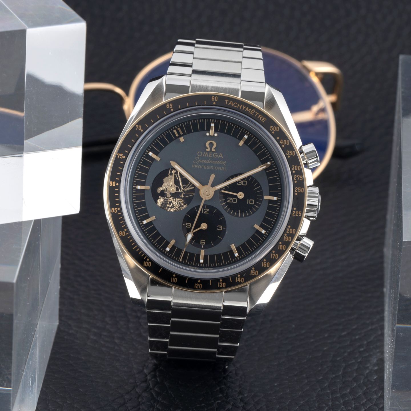 Omega Speedmaster Professional Moonwatch 310.20.42.50.01.001 (2019) - Black dial 42 mm Steel case (1/8)