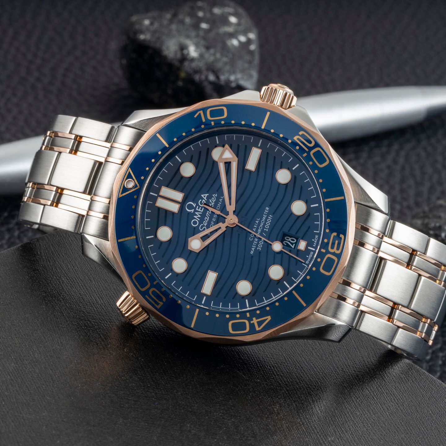 Omega Seamaster Diver 300 M 210.20.42.20.03.002 (Unknown (random serial)) - Blue dial 42 mm Steel case (2/8)