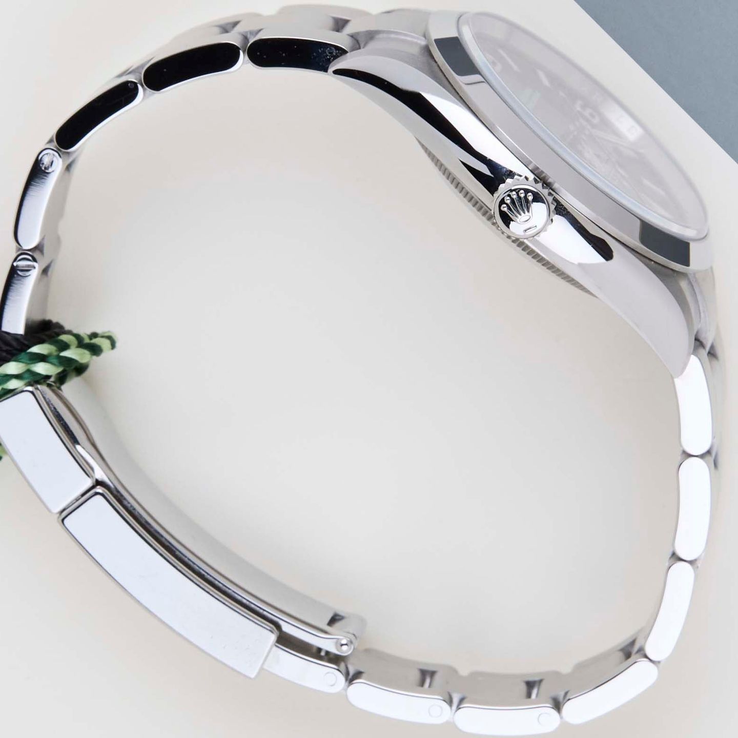 Rolex Explorer 124270 (2025) - Black dial 36 mm Steel case (7/8)