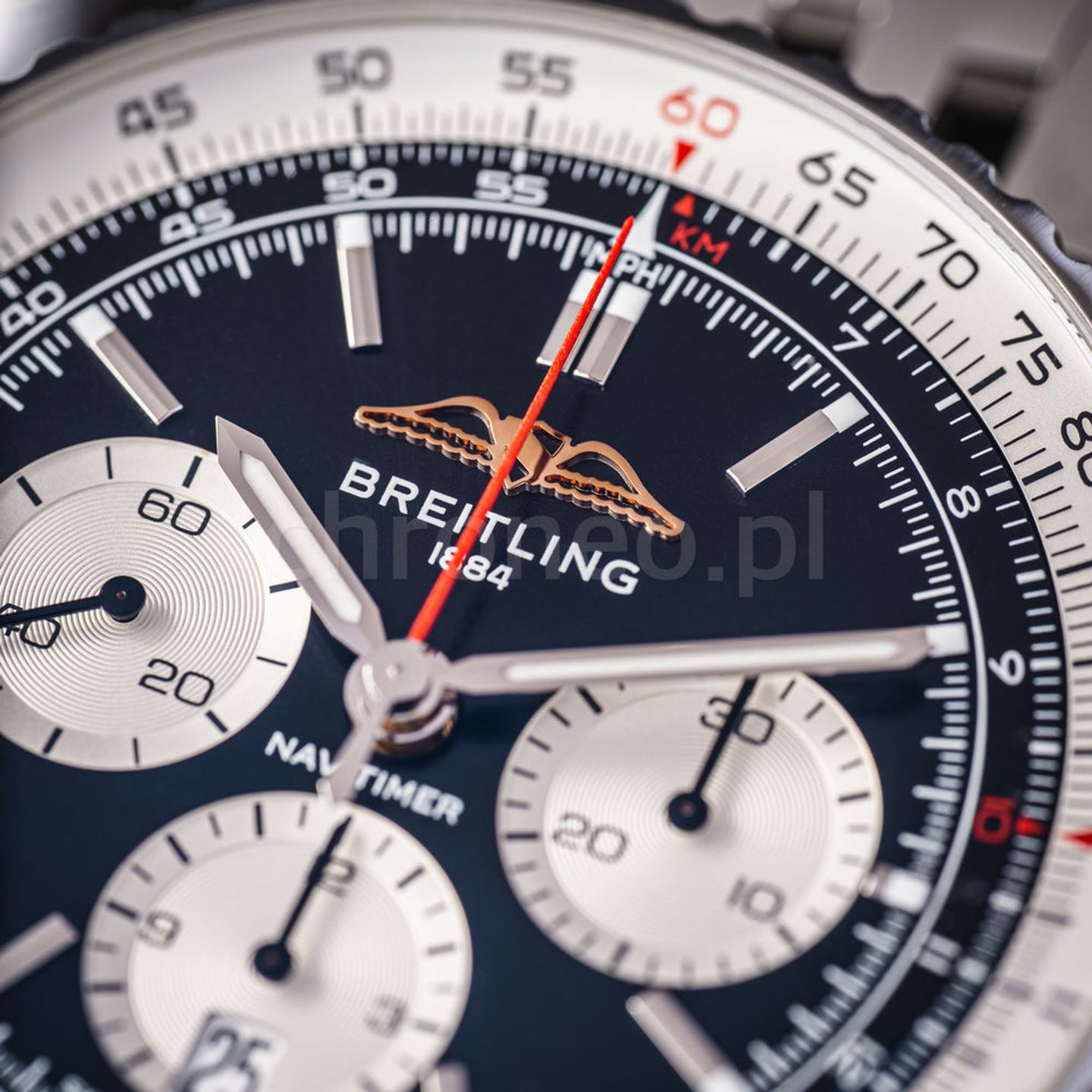 Breitling Navitimer 1 B01 Chronograph AB0138211B1A1 (2022) - Black dial 43 mm Steel case (2/8)