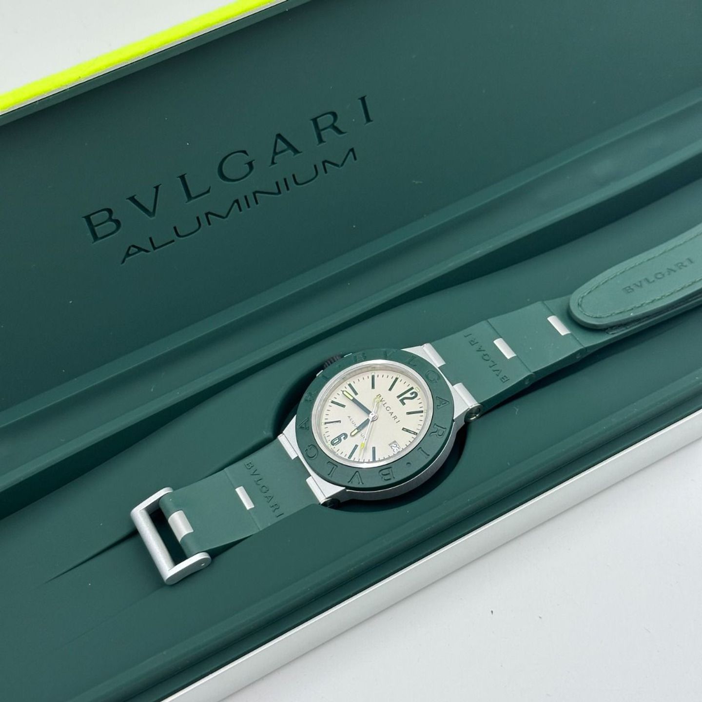 Bulgari Bulgari 103854 (2023) - Wit wijzerplaat 40mm Onbekend (3/8)