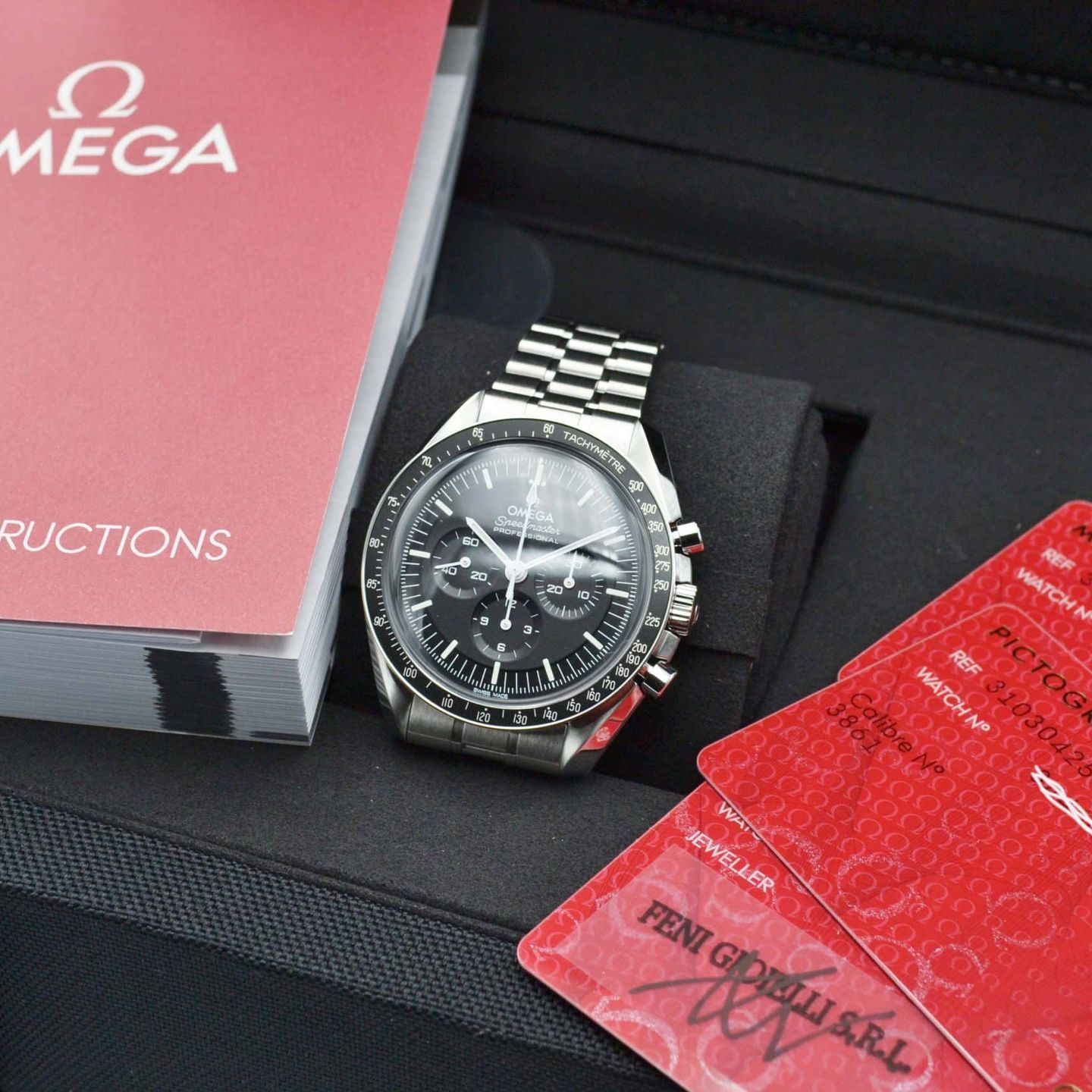 Omega Speedmaster Professional Moonwatch 310.30.42.50.01.001 (2024) - Black dial 42 mm Steel case (7/7)