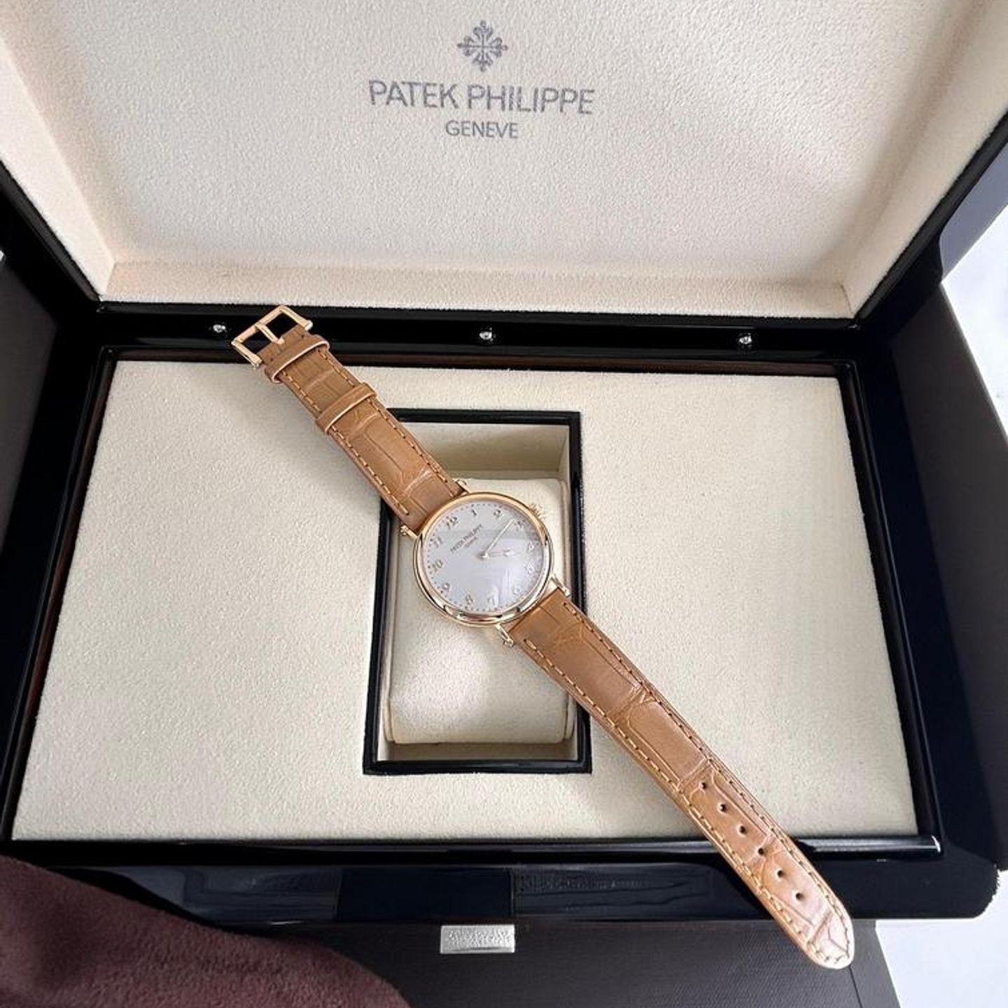 Patek Philippe Calatrava 7200R-001 - (8/9)