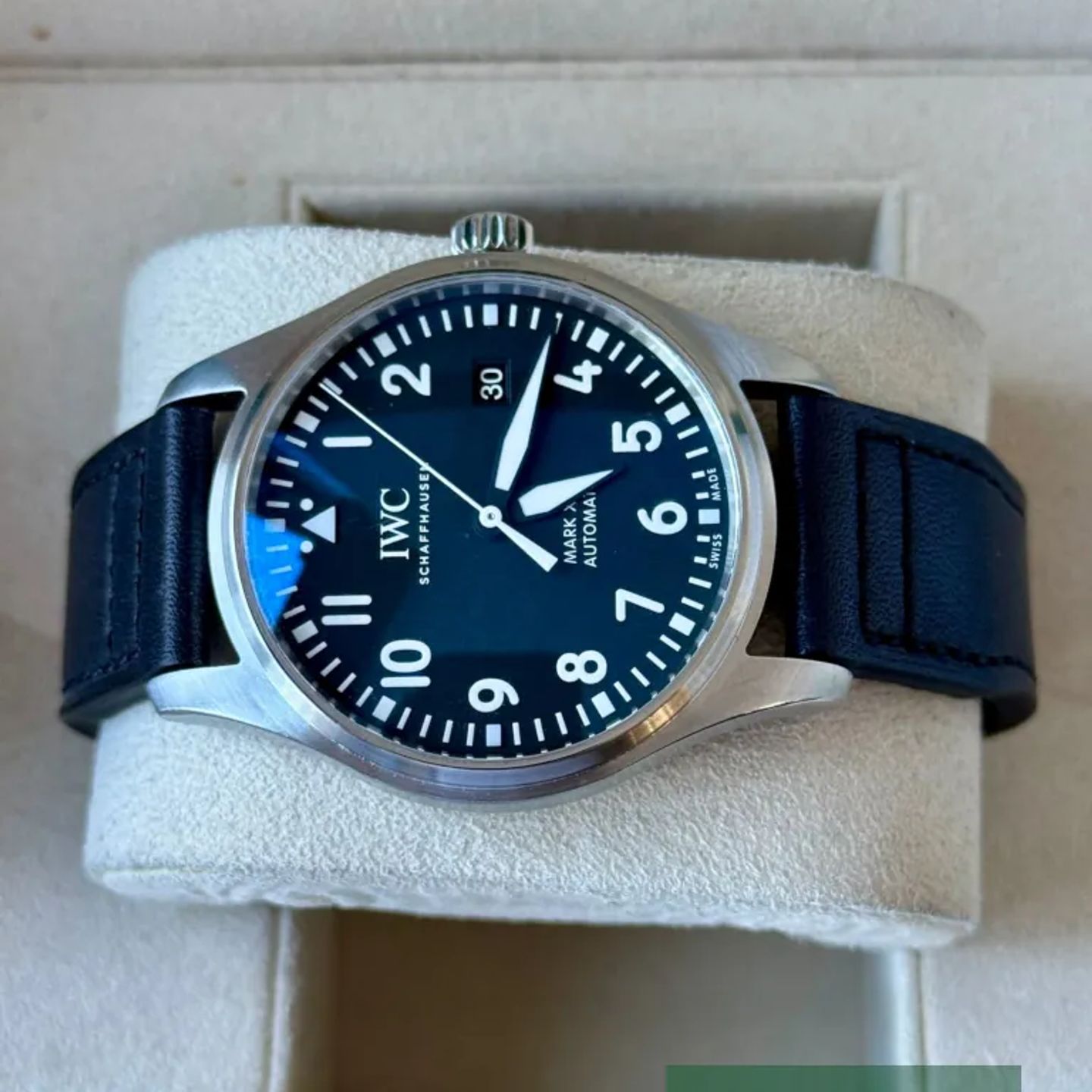IWC Pilot Mark IW327009 (2019) - Zwart wijzerplaat 40mm Staal (5/7)